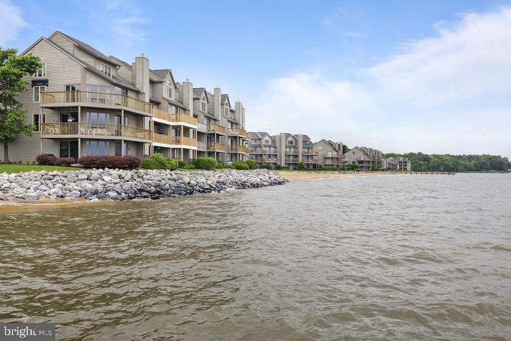 2000 DAKOTA PLACE 1A