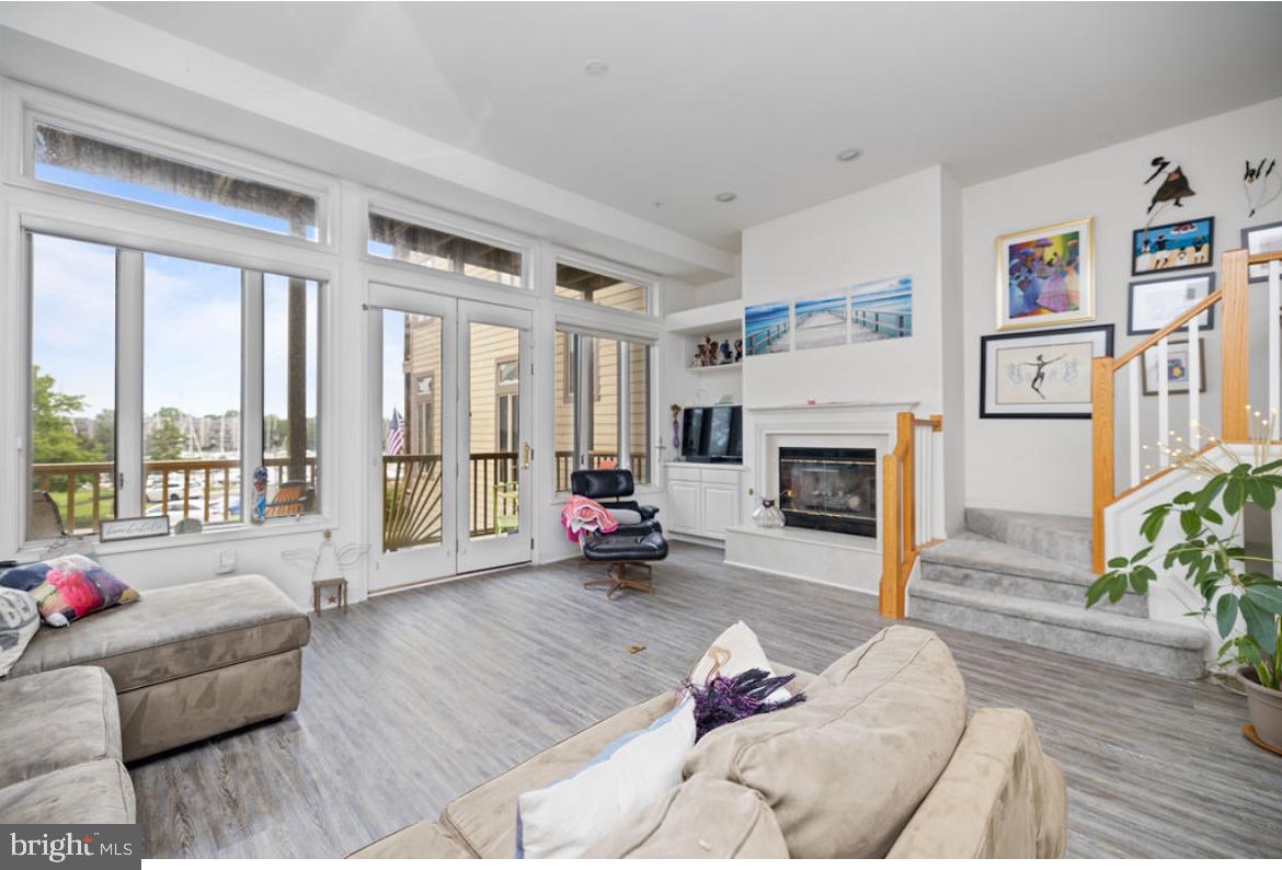 2000 DAKOTA PLACE 1A