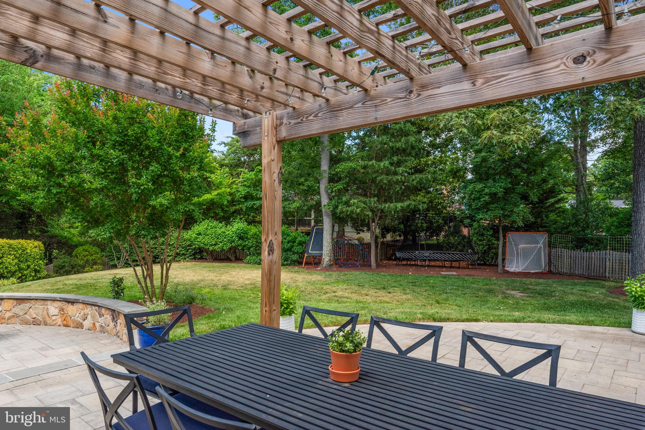 8398 SCARLET GLEN COURT