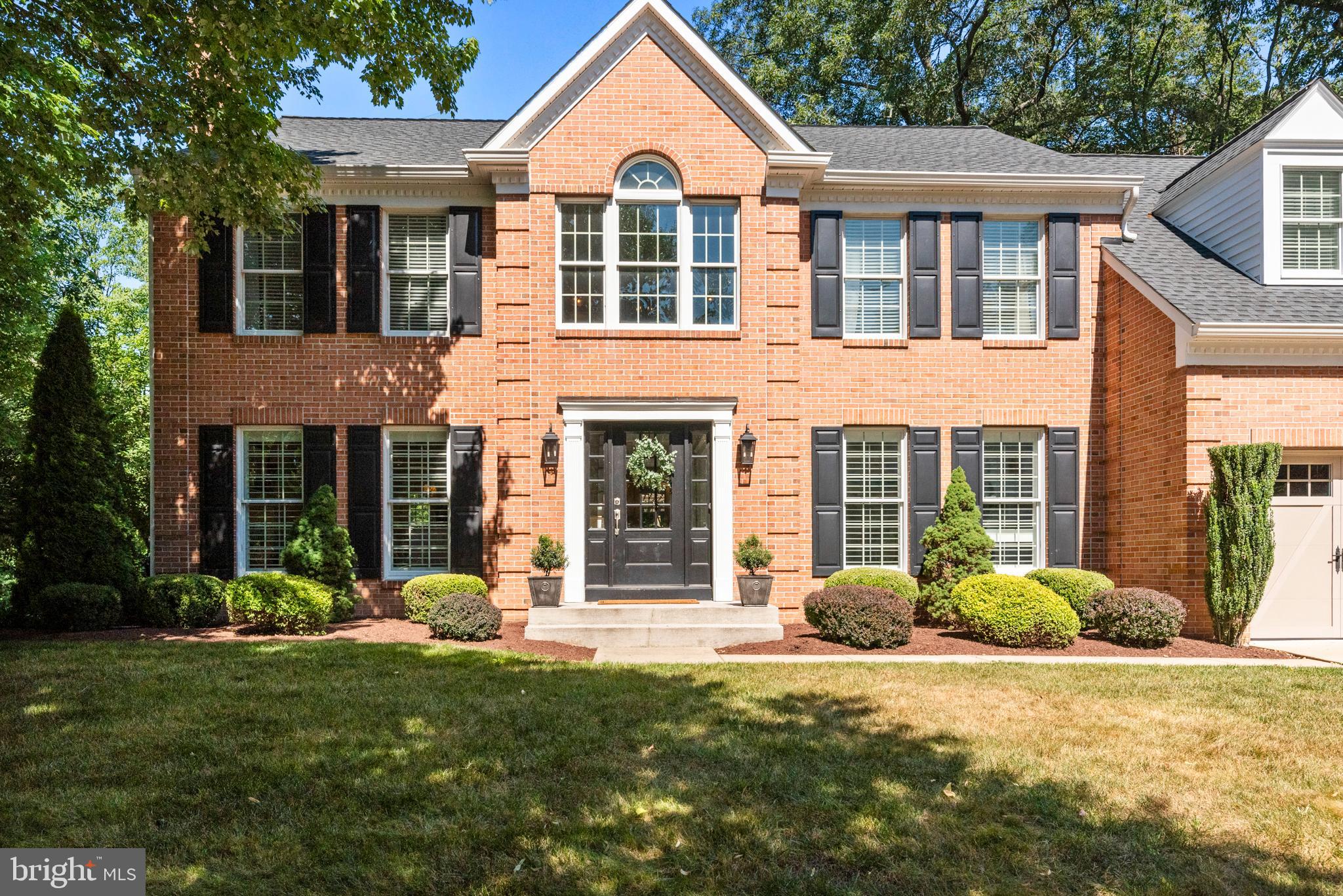 8398 SCARLET GLEN COURT