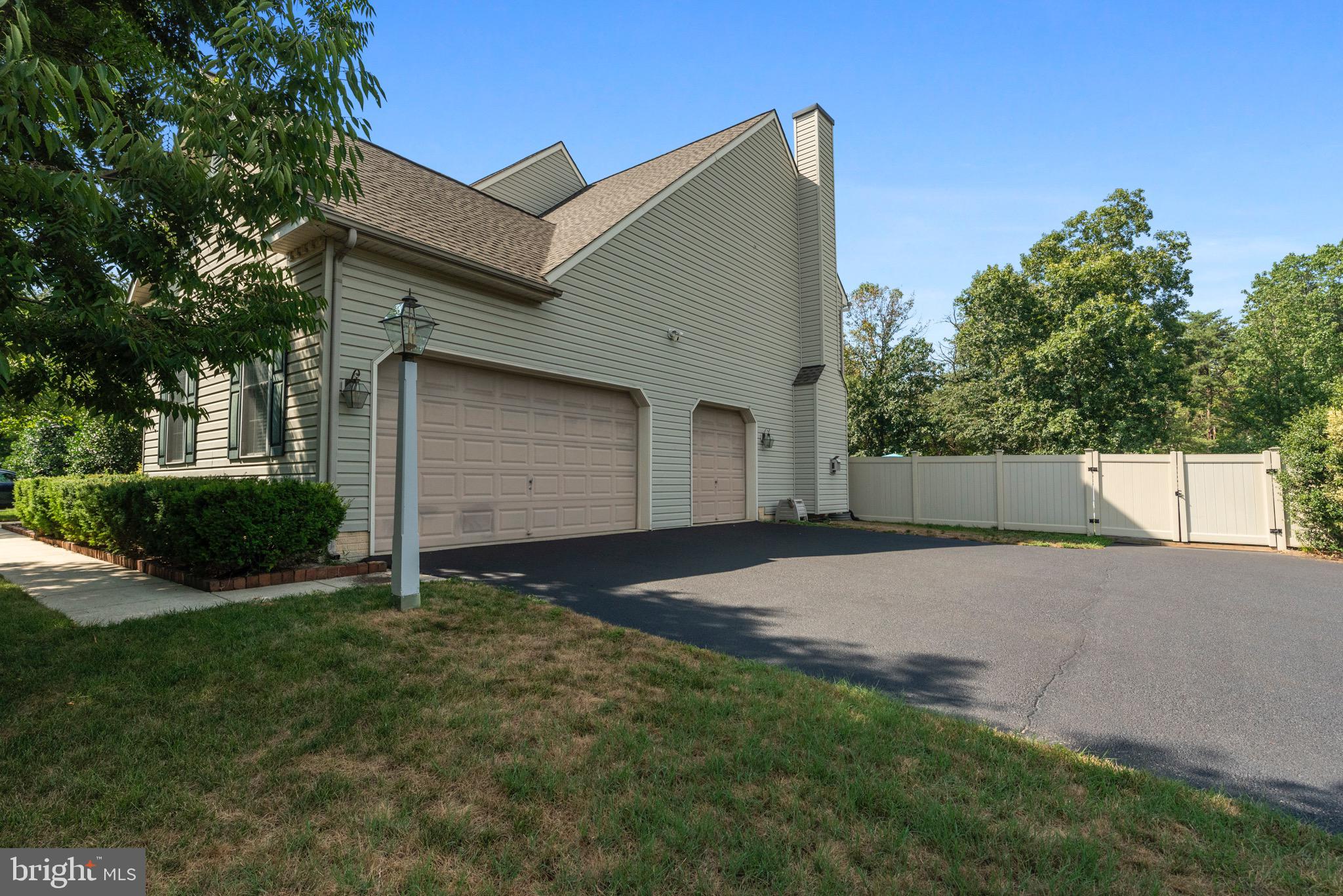 502 FANLEAF COURT