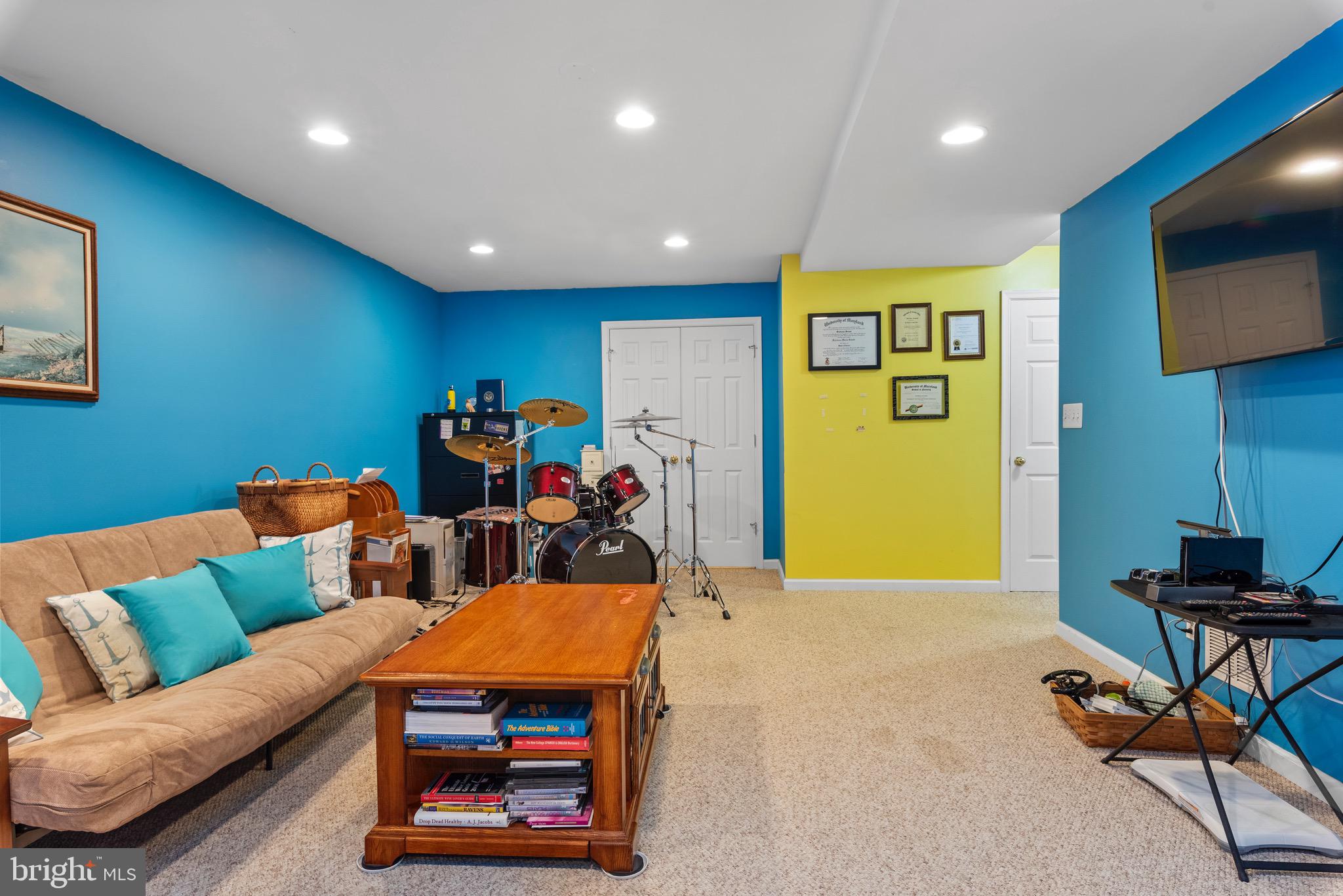 502 FANLEAF COURT