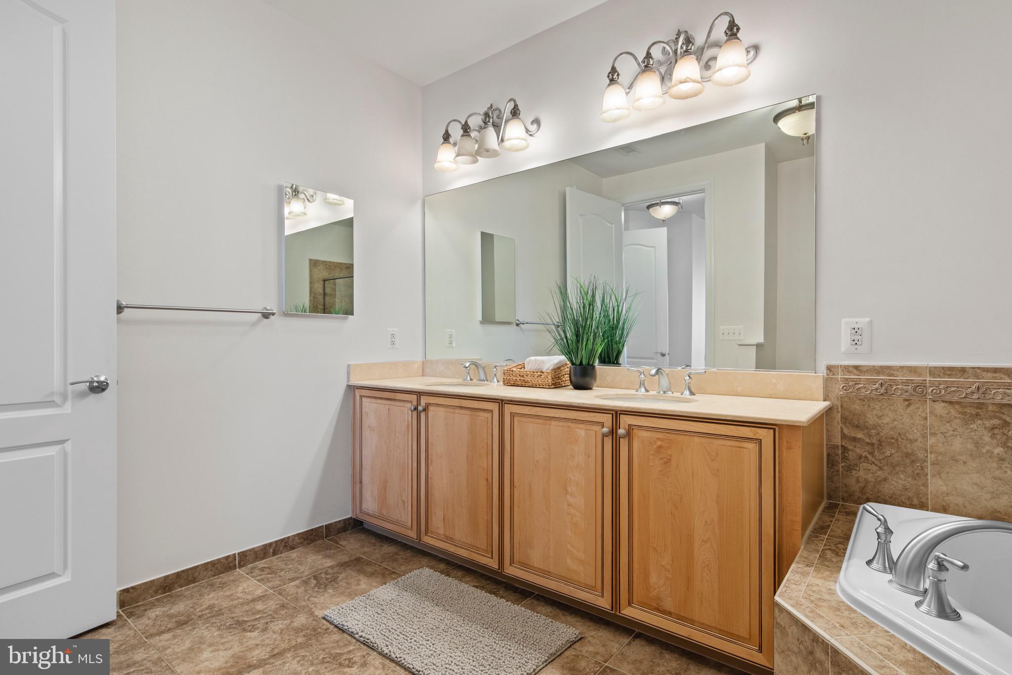 1915 TOWNE CENTRE BOULEVARD 1005