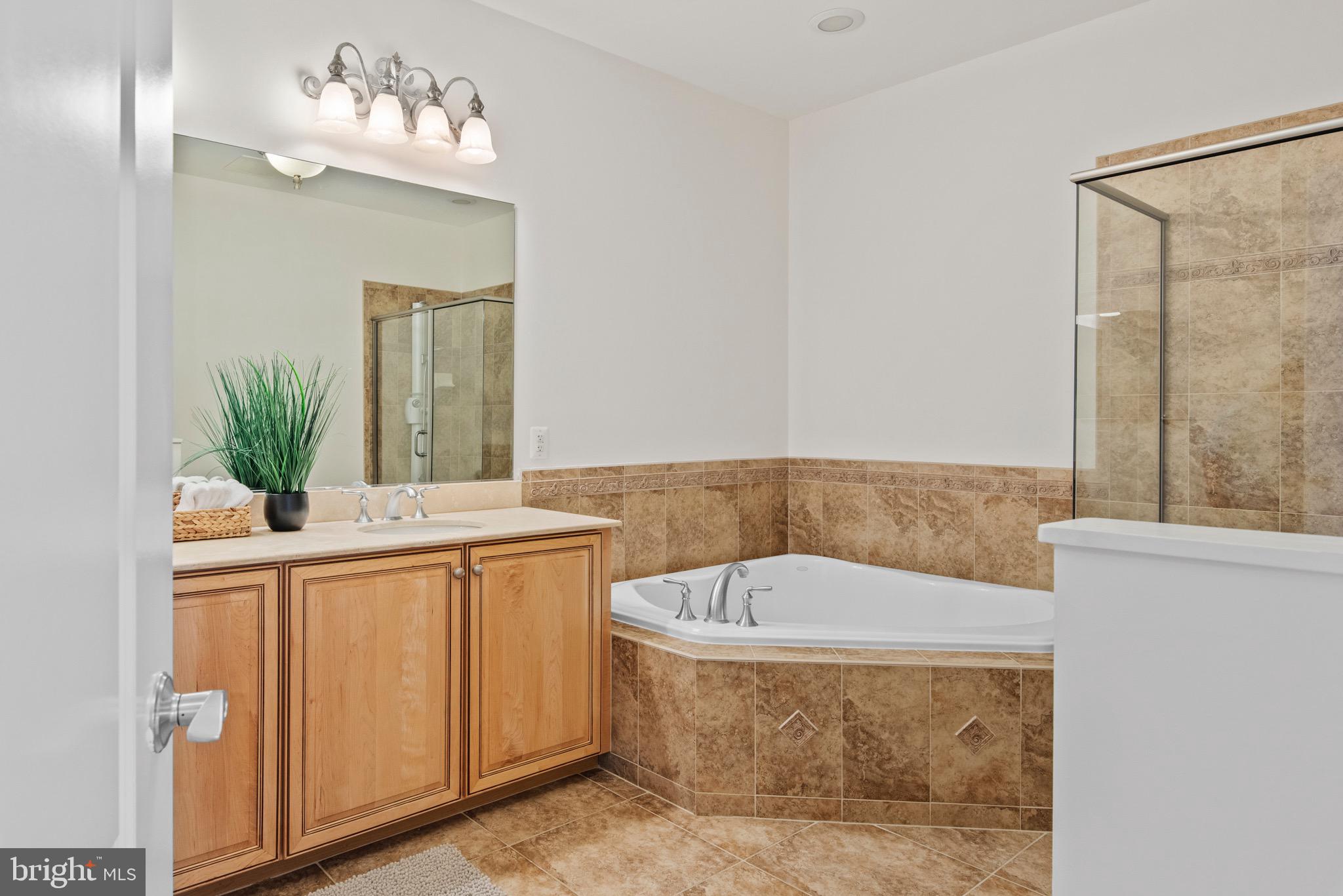 1915 TOWNE CENTRE BOULEVARD 1005