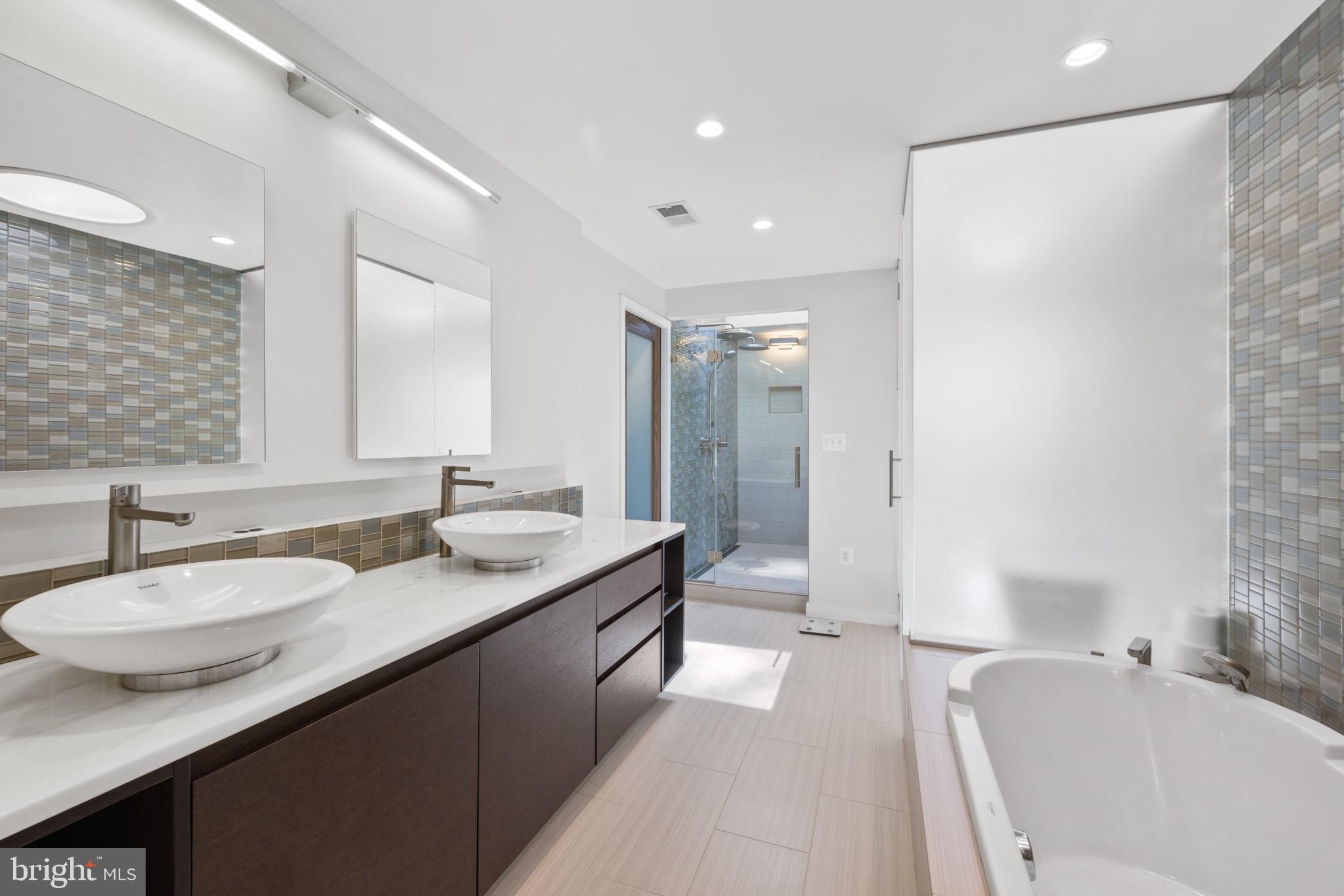 914 COACHWAY