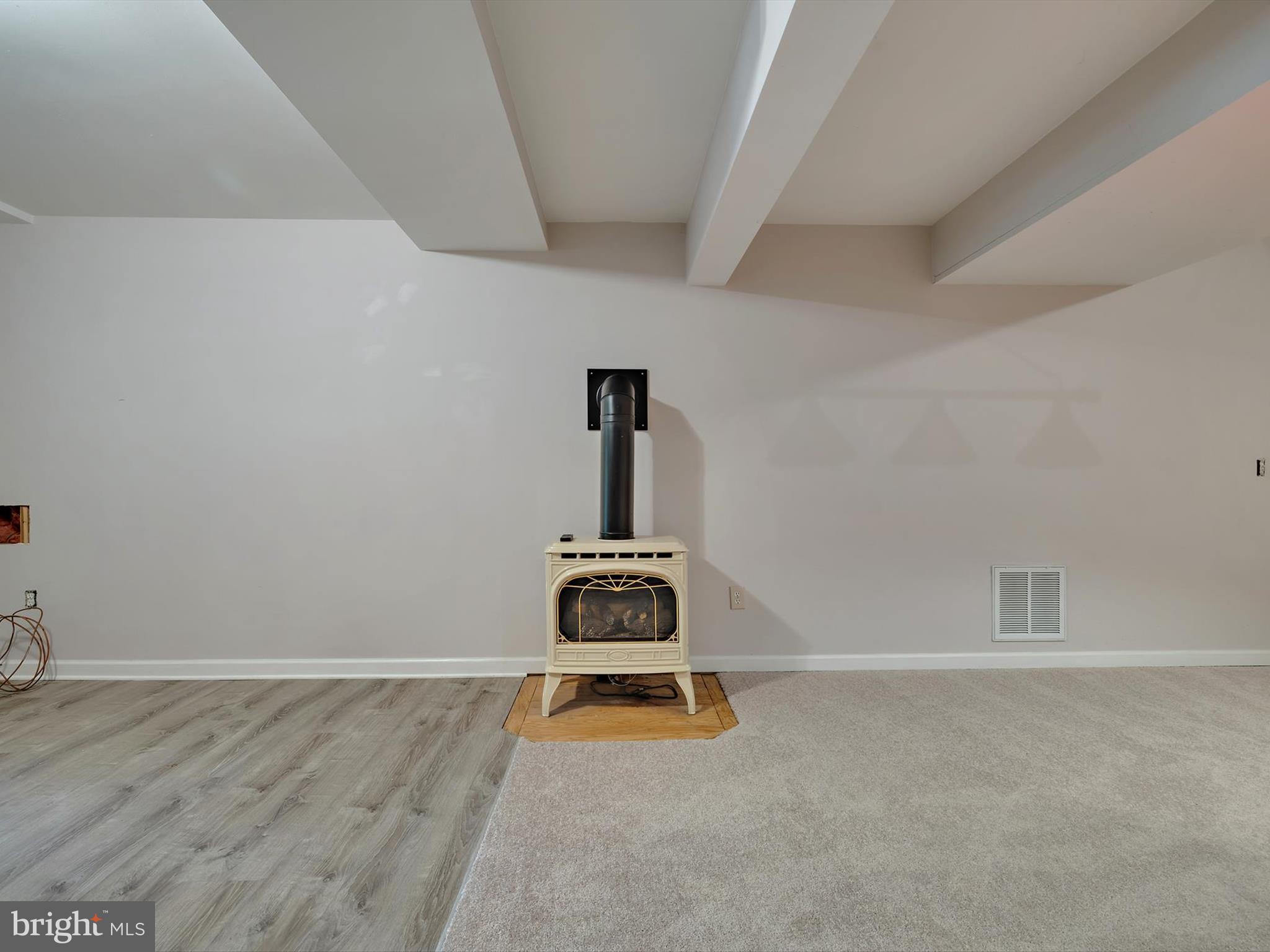 1207 ASQUITHPINES PLACE