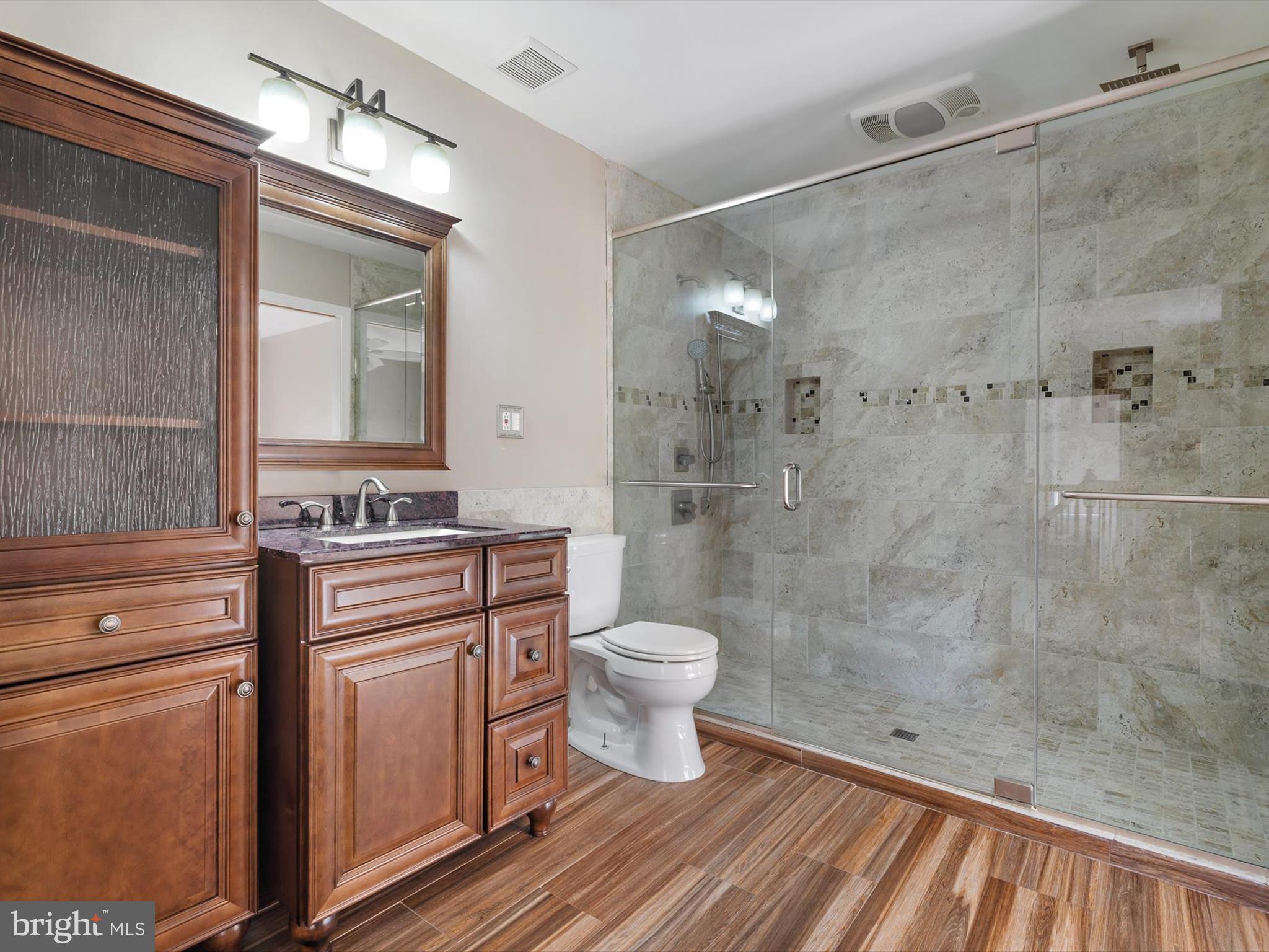 1207 ASQUITHPINES PLACE