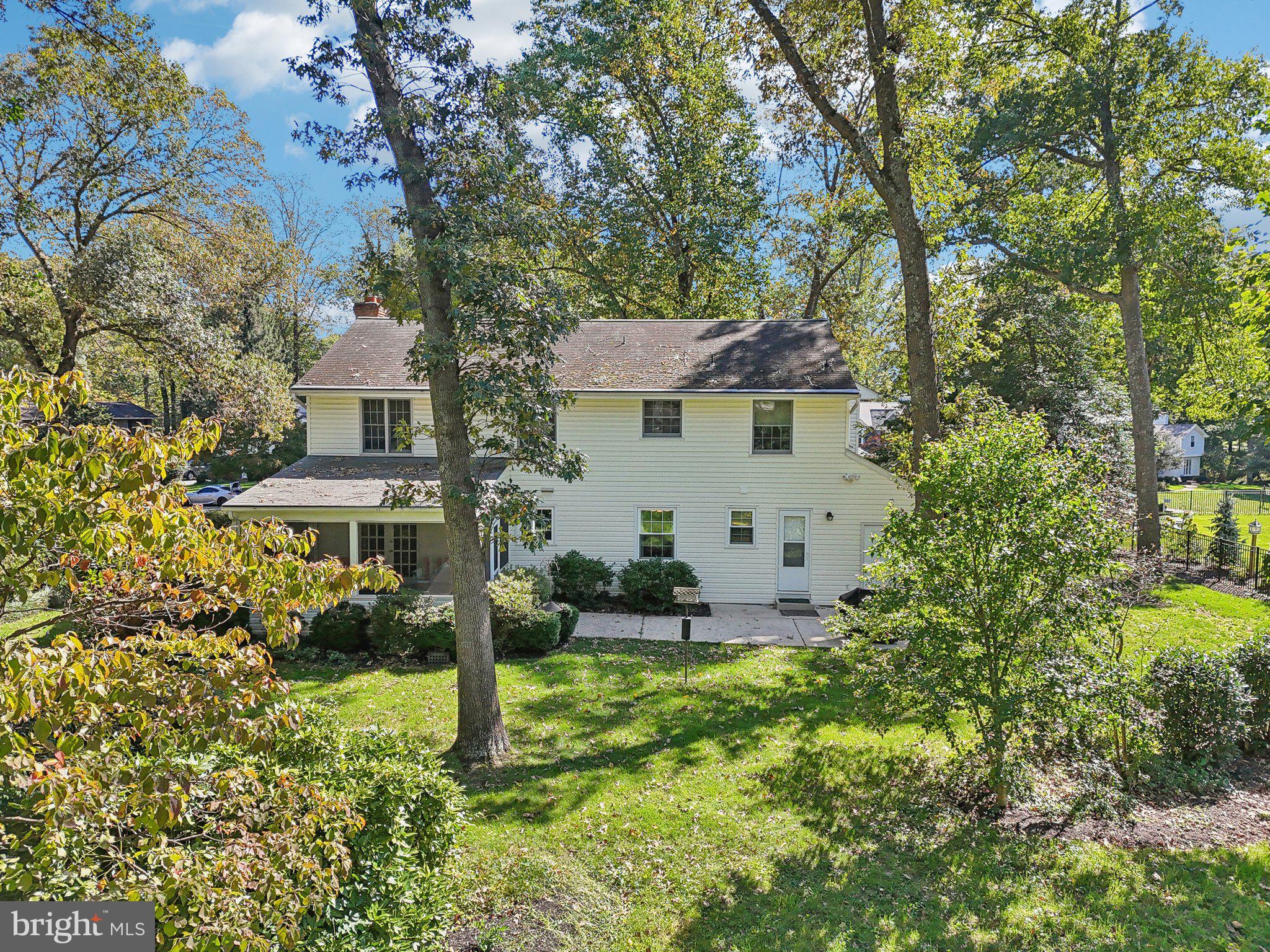 404 SAINT IVES DRIVE