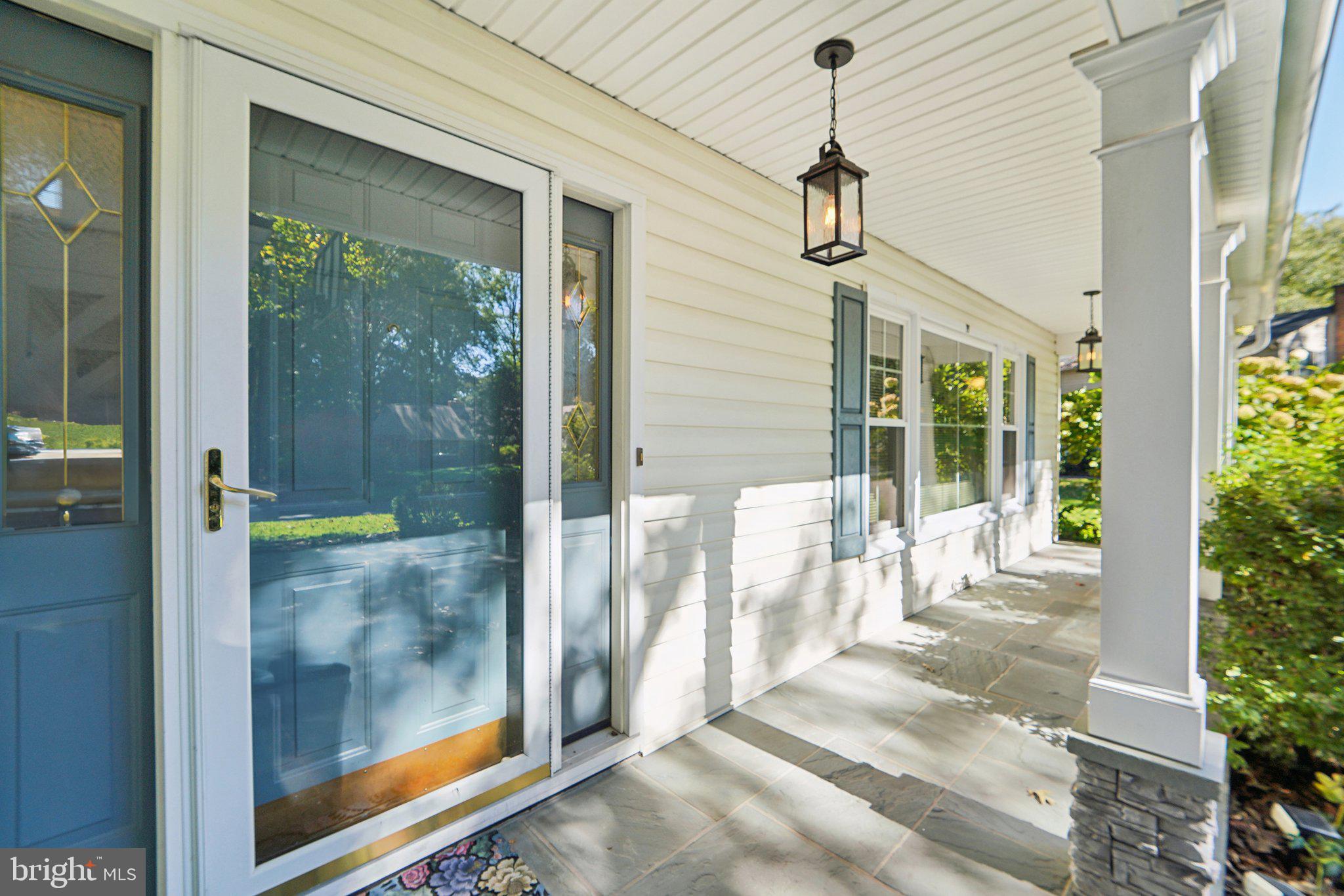 404 SAINT IVES DRIVE