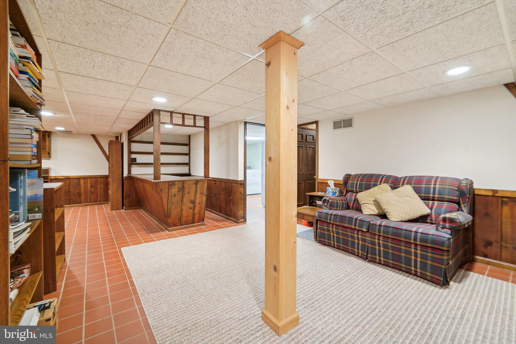 404 SAINT IVES DRIVE