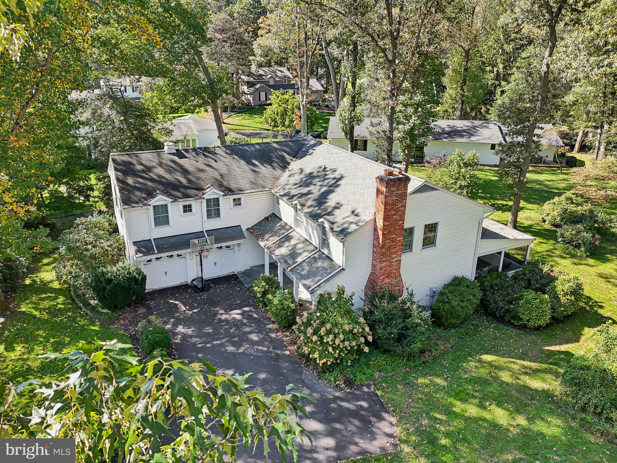 404 SAINT IVES DRIVE