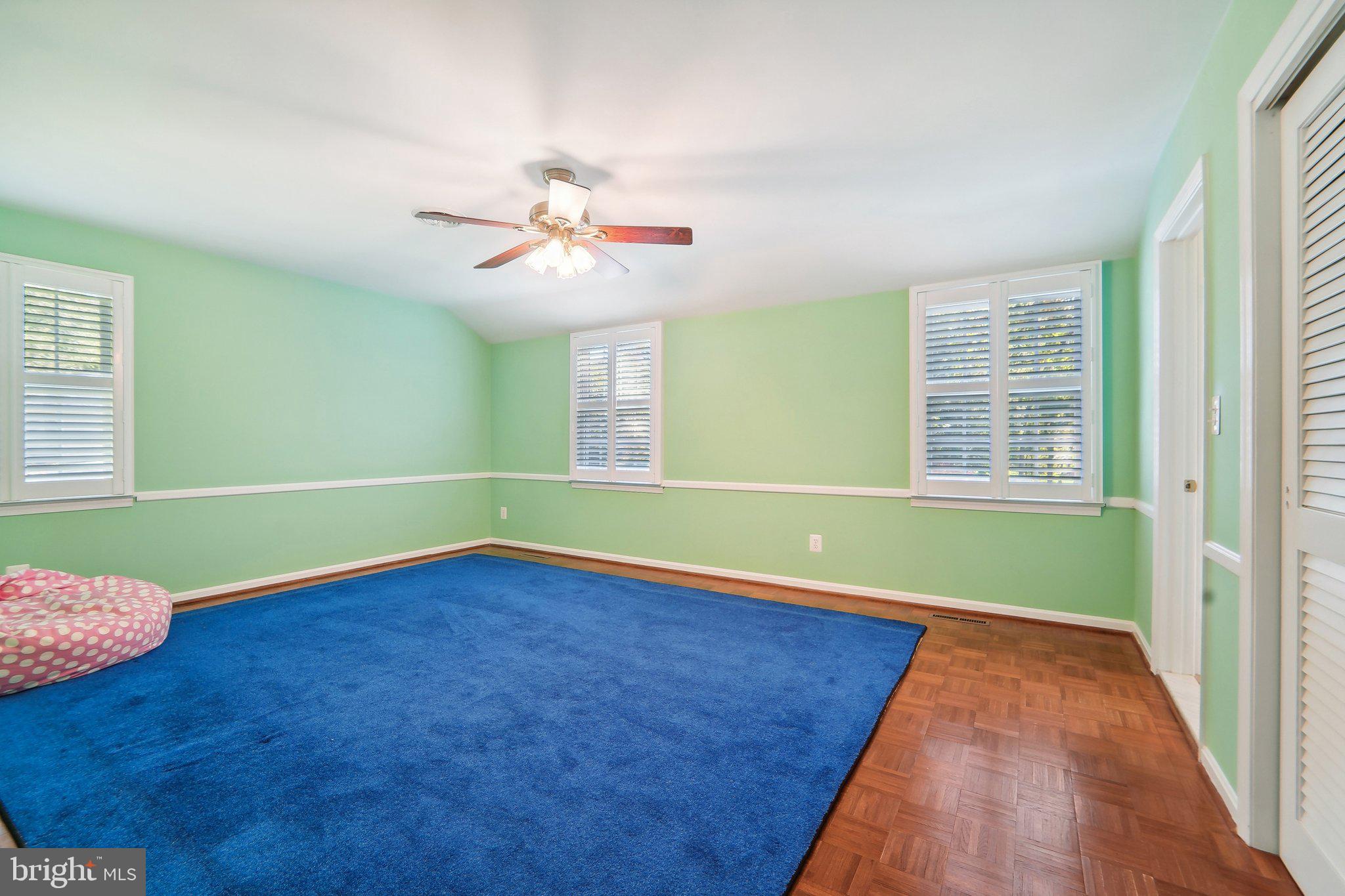 404 SAINT IVES DRIVE