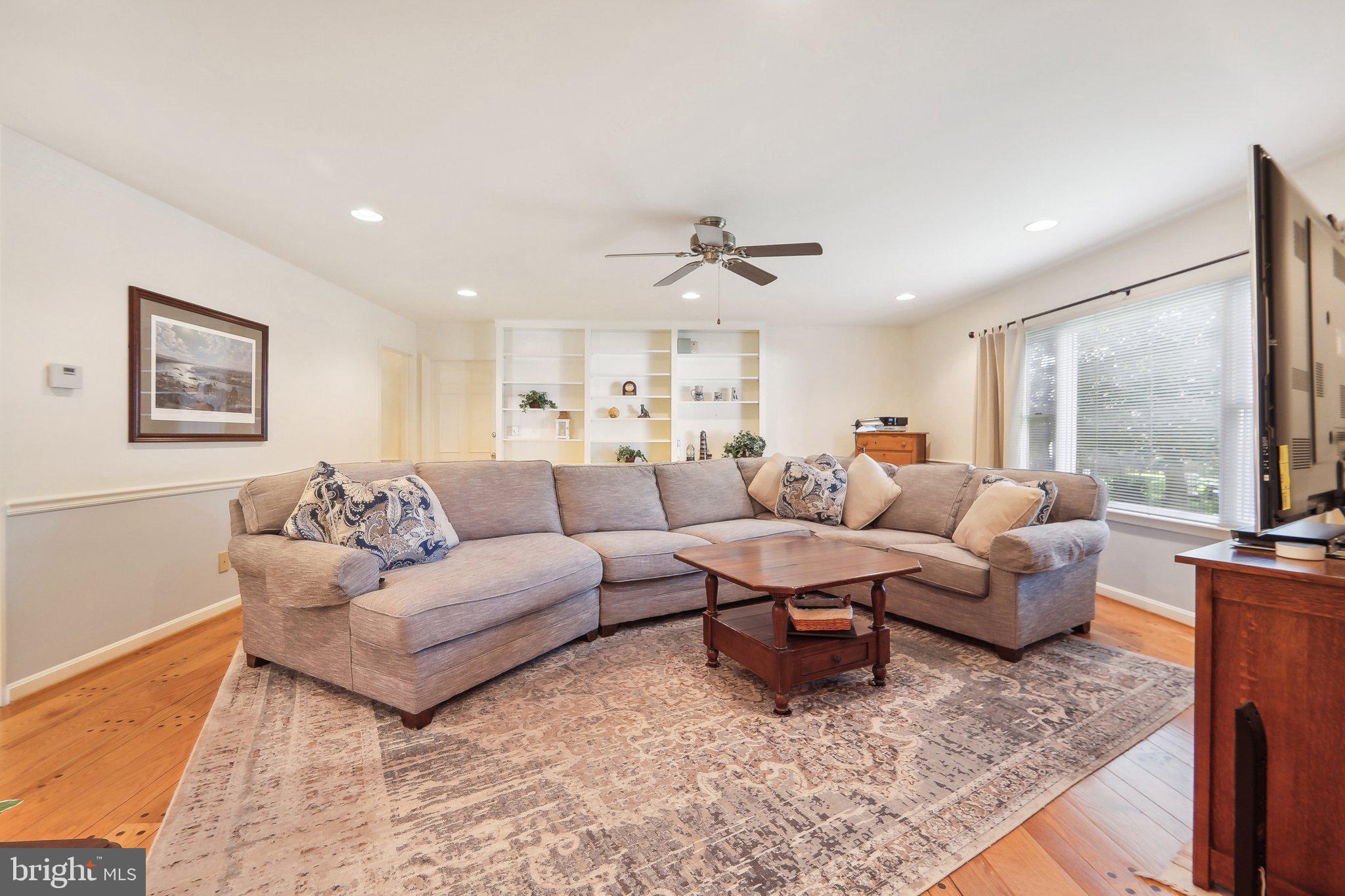 404 SAINT IVES DRIVE