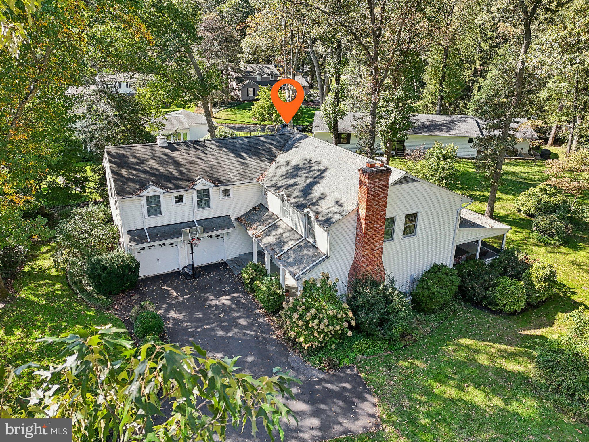 404 SAINT IVES DRIVE
