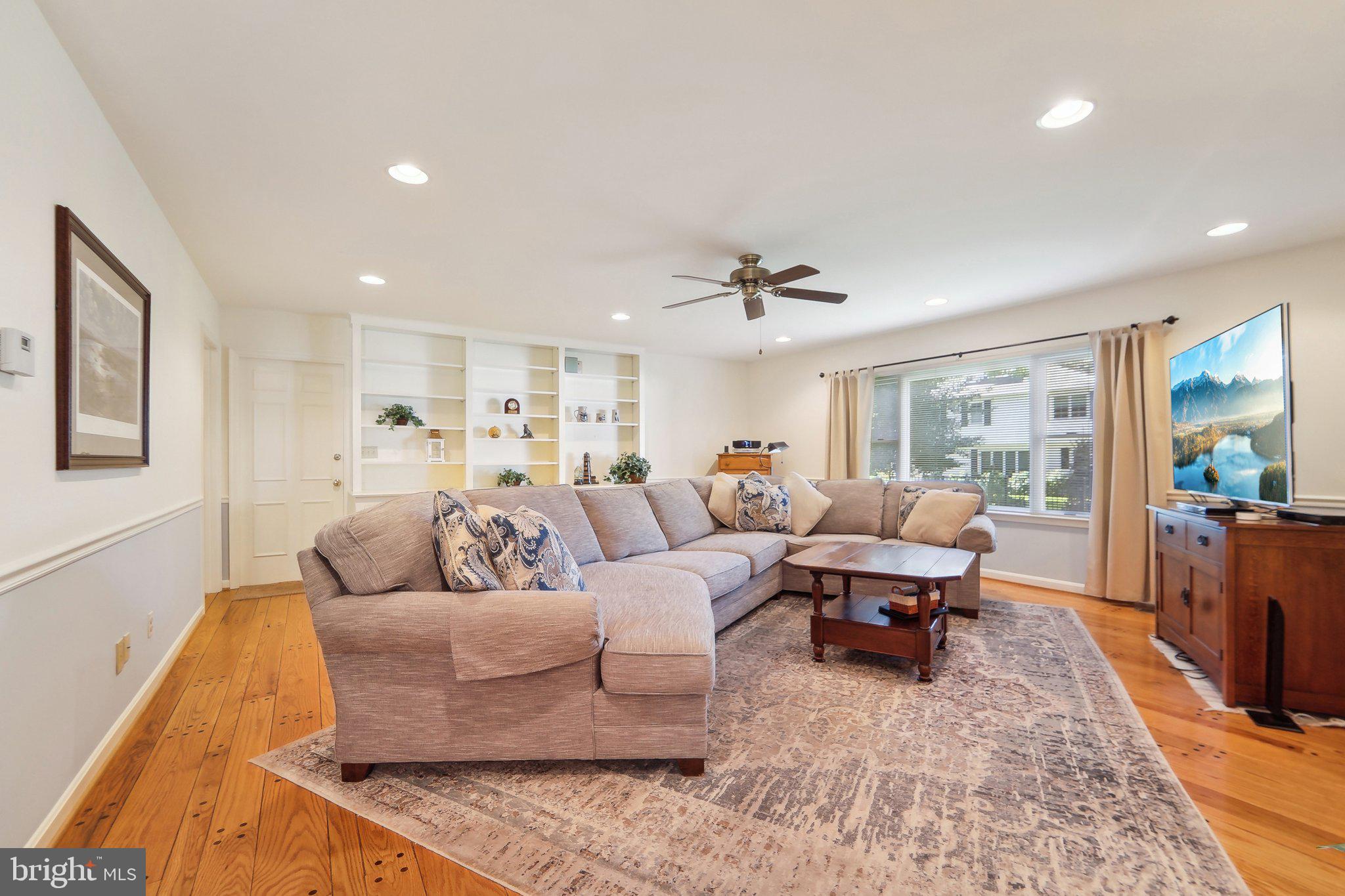 404 SAINT IVES DRIVE