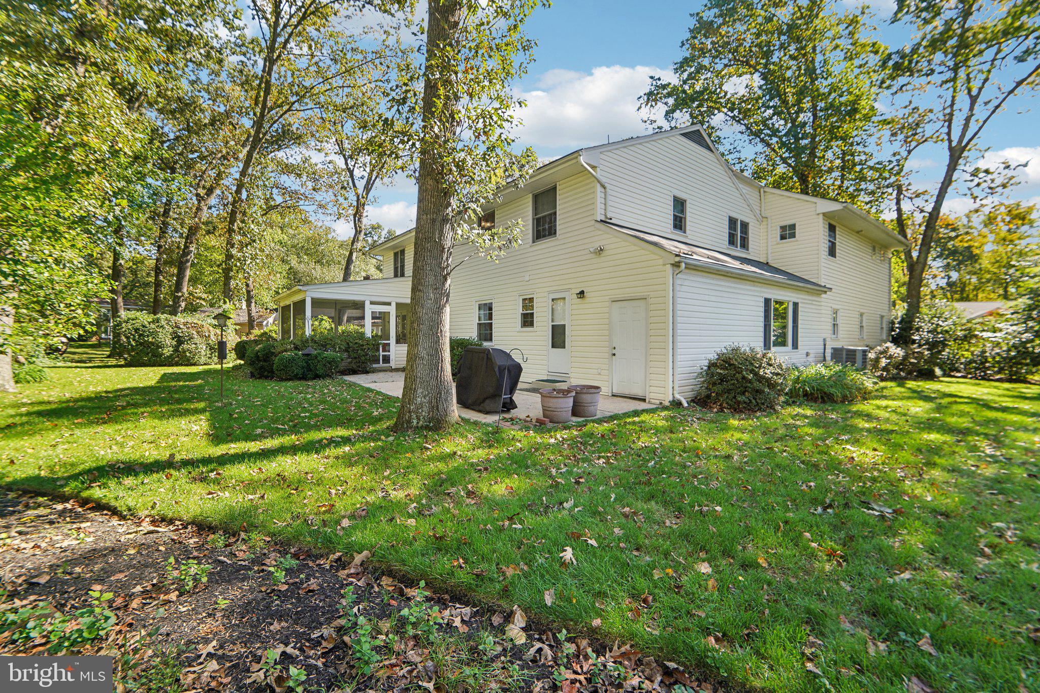 404 SAINT IVES DRIVE