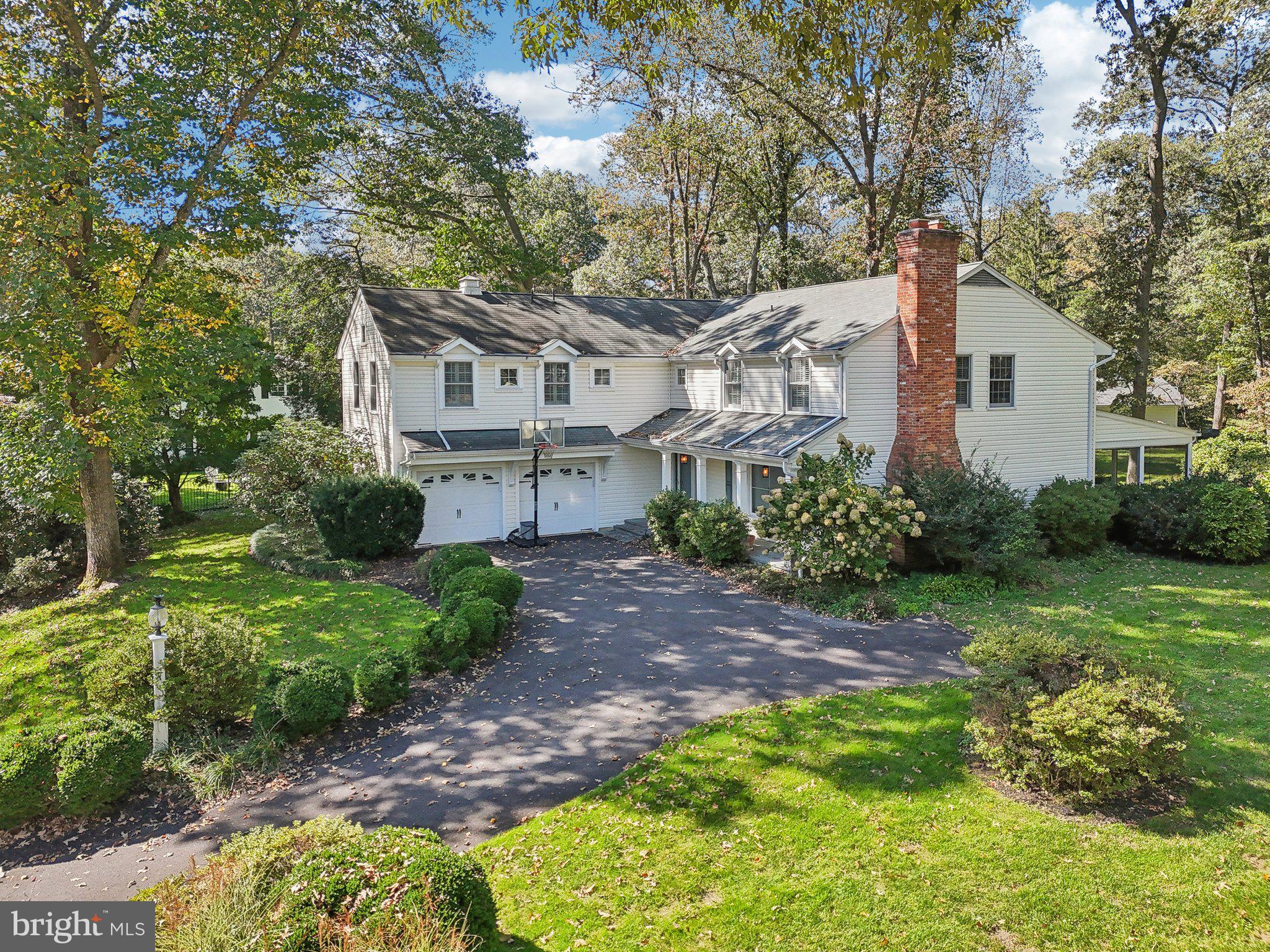 404 SAINT IVES DRIVE