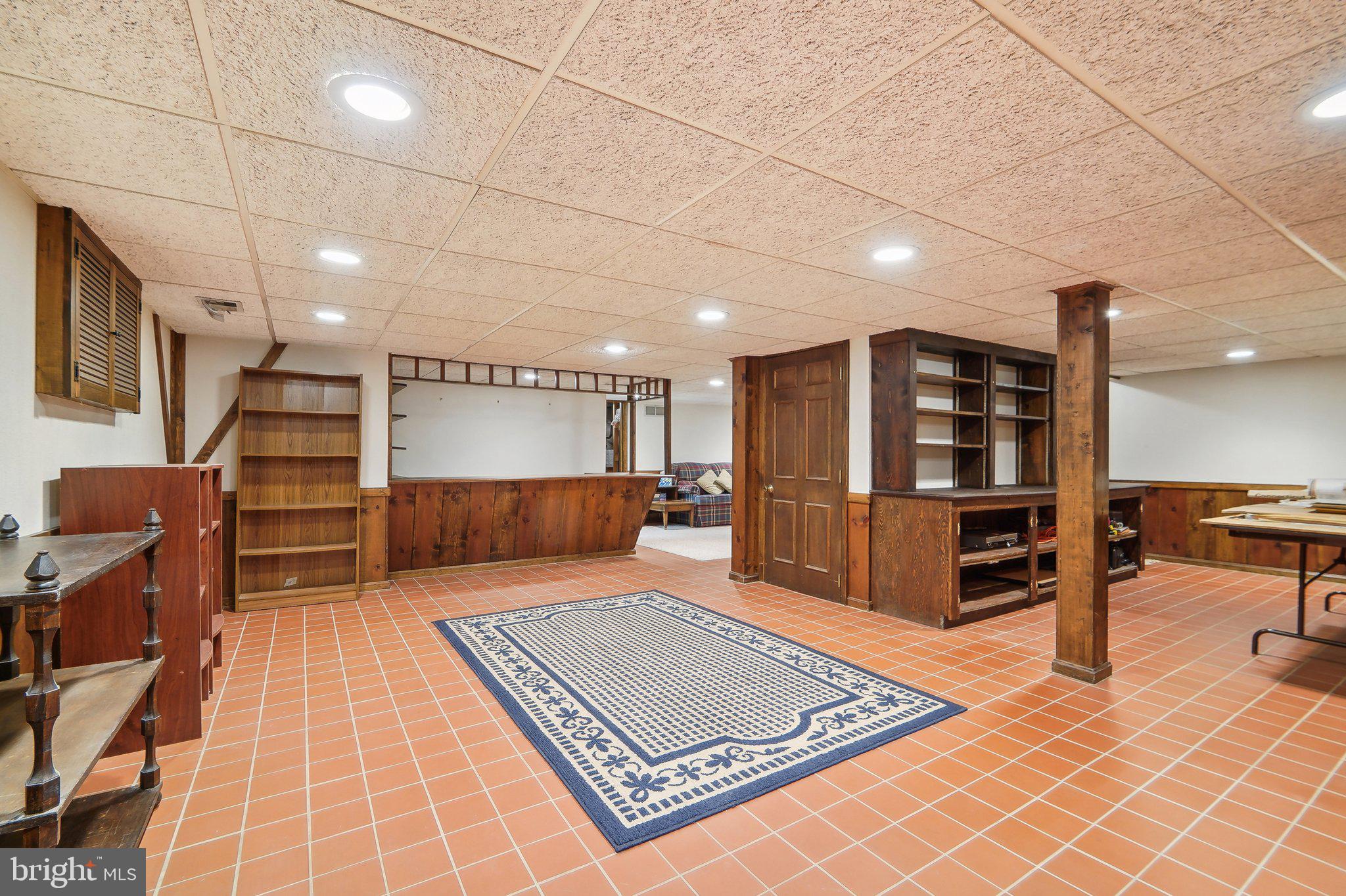 404 SAINT IVES DRIVE
