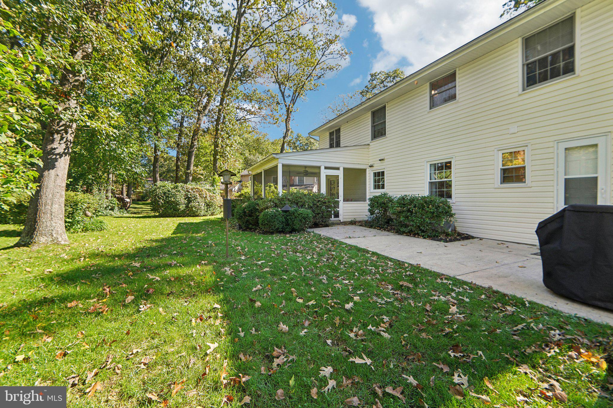 404 SAINT IVES DRIVE