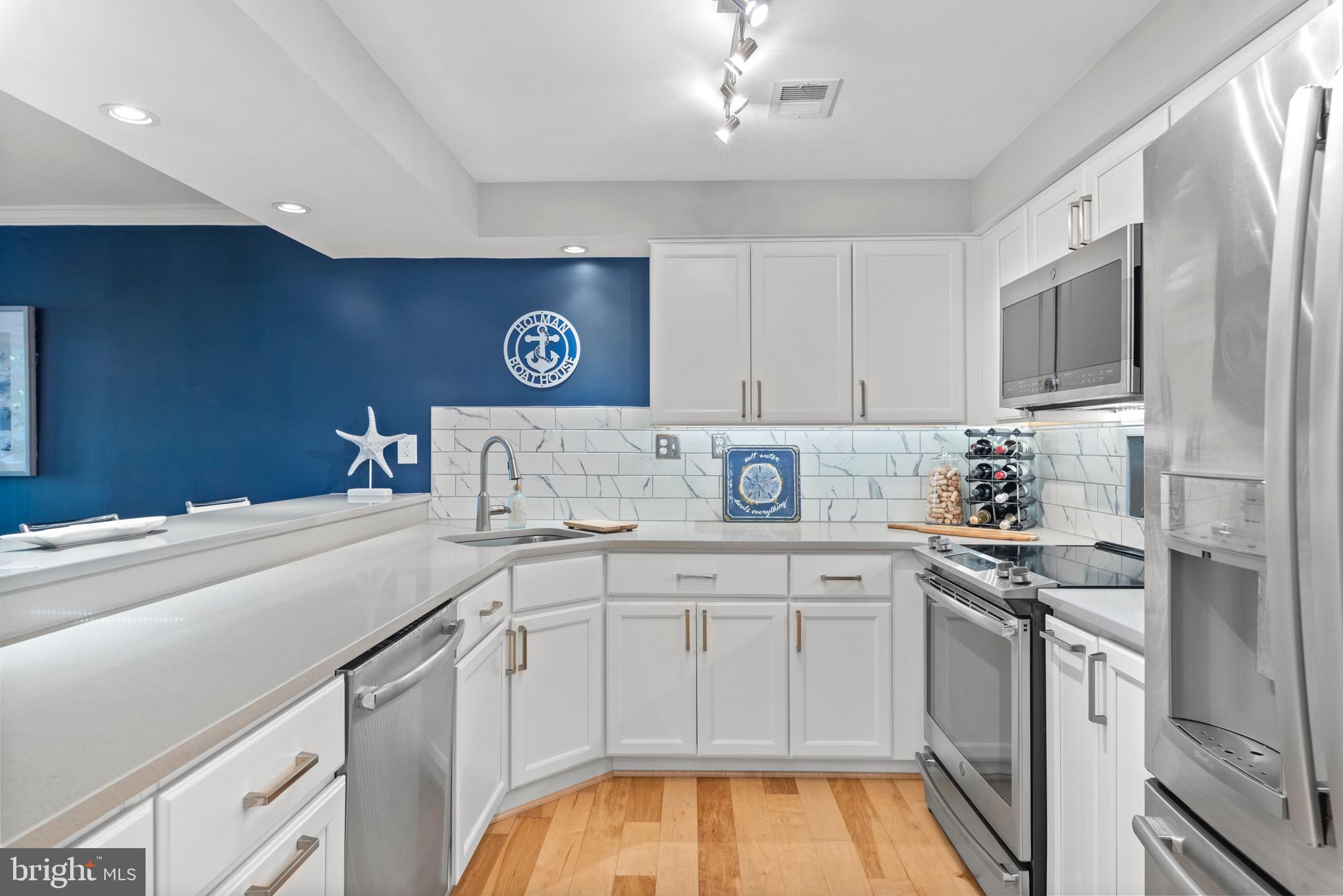 1142 LAKE HERON DRIVE 2A