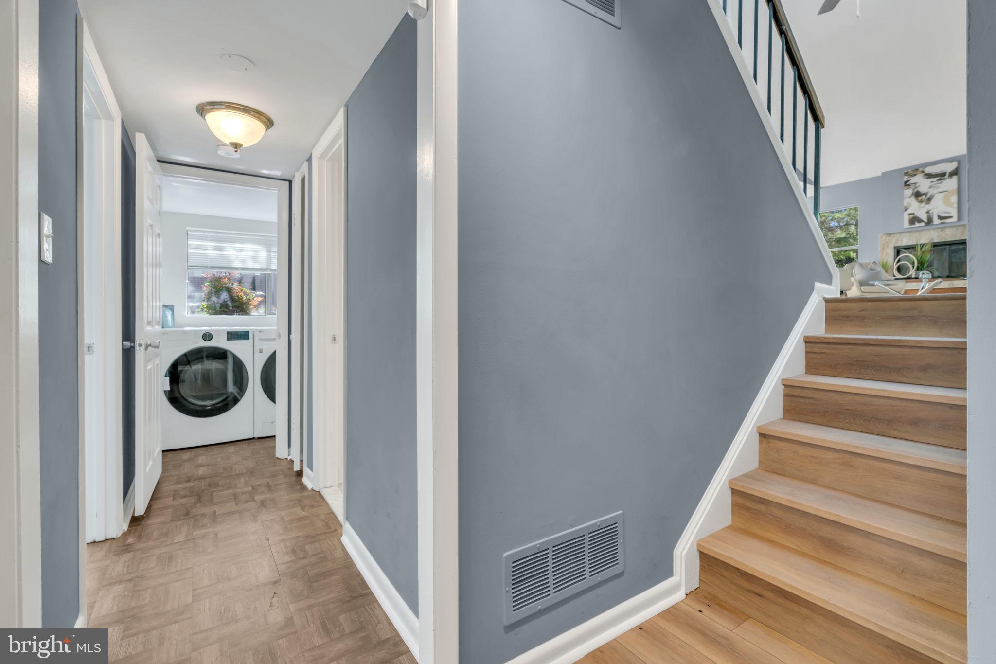 1817 GLADE COURT