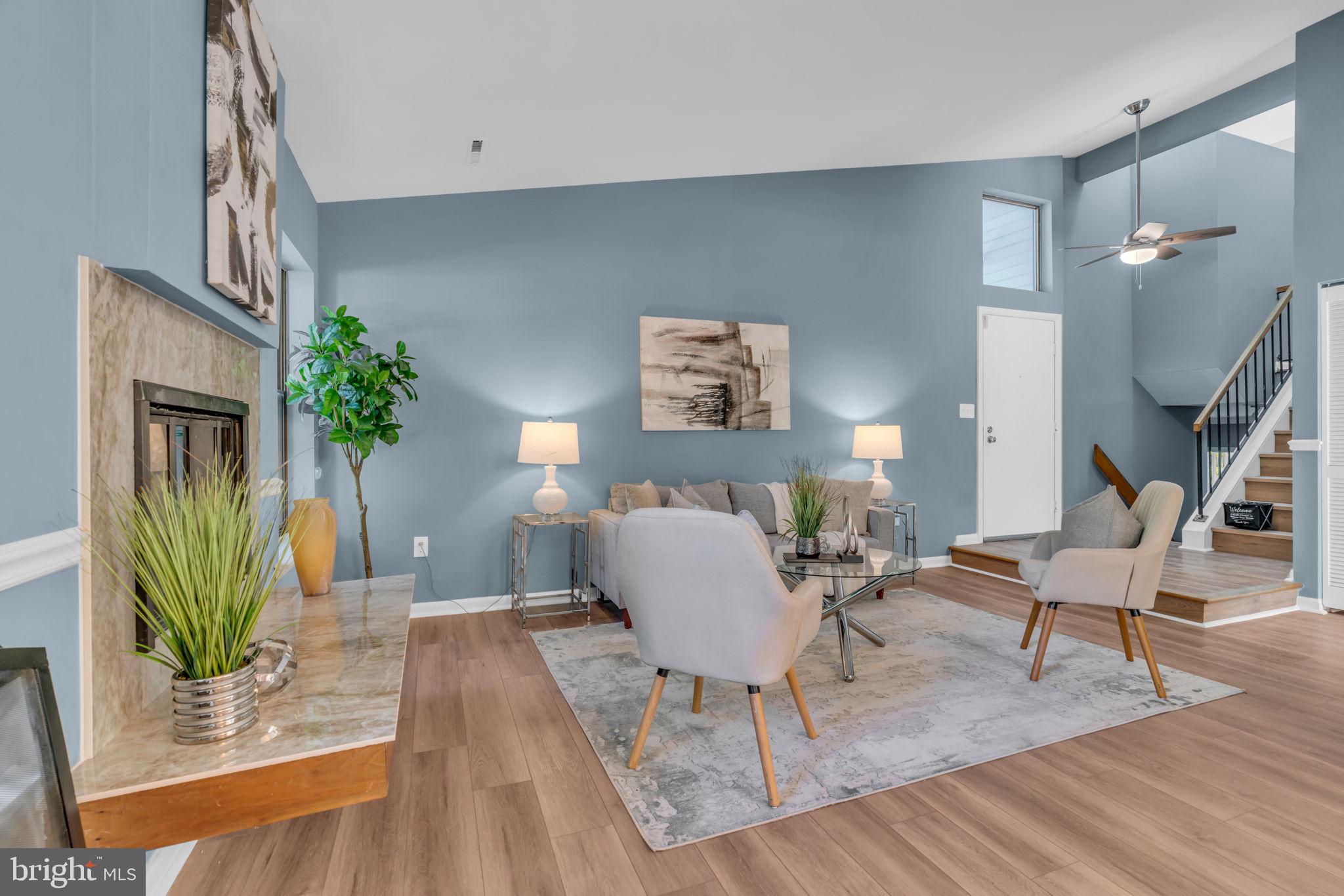 1817 GLADE COURT