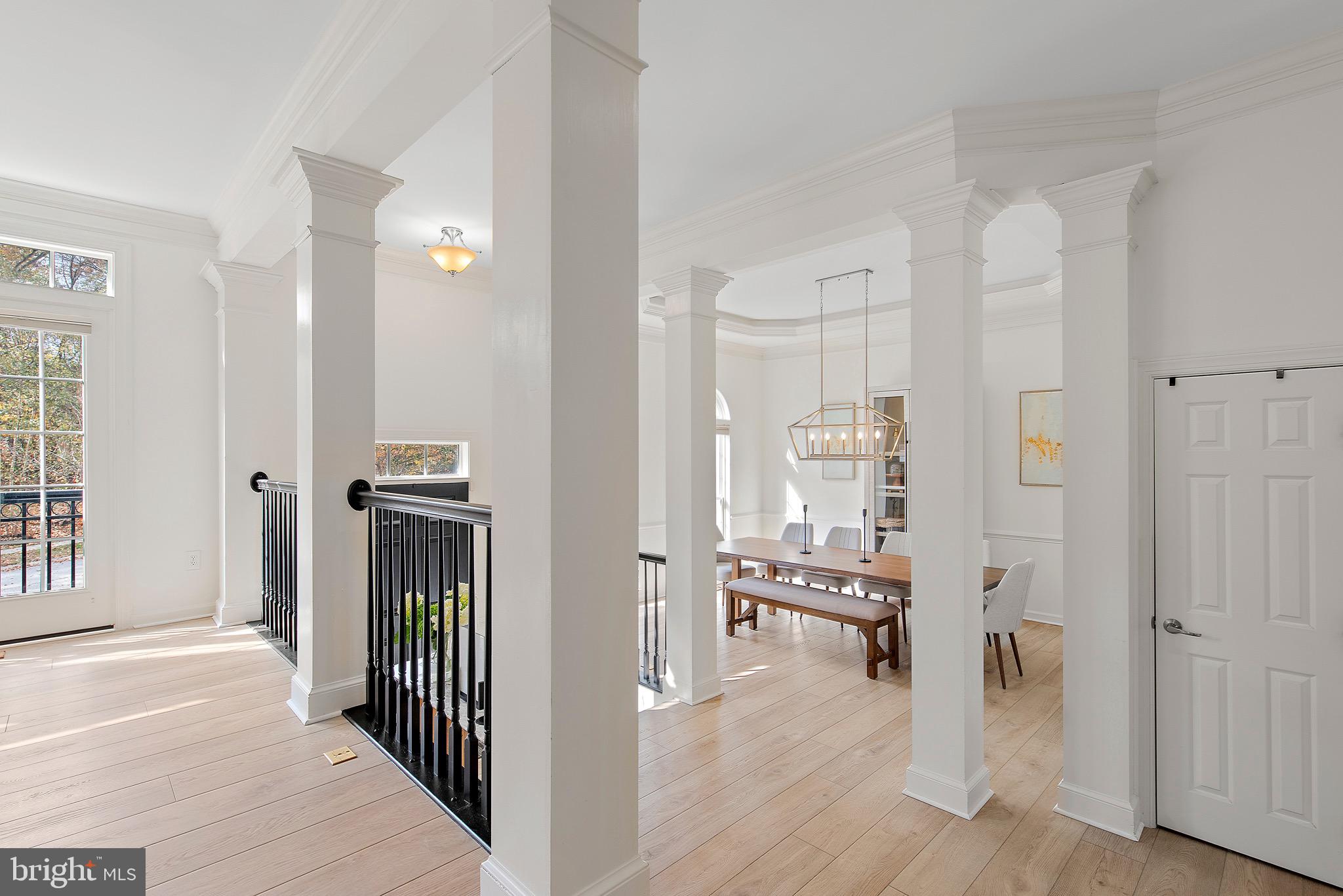 212 BOWEN COURT