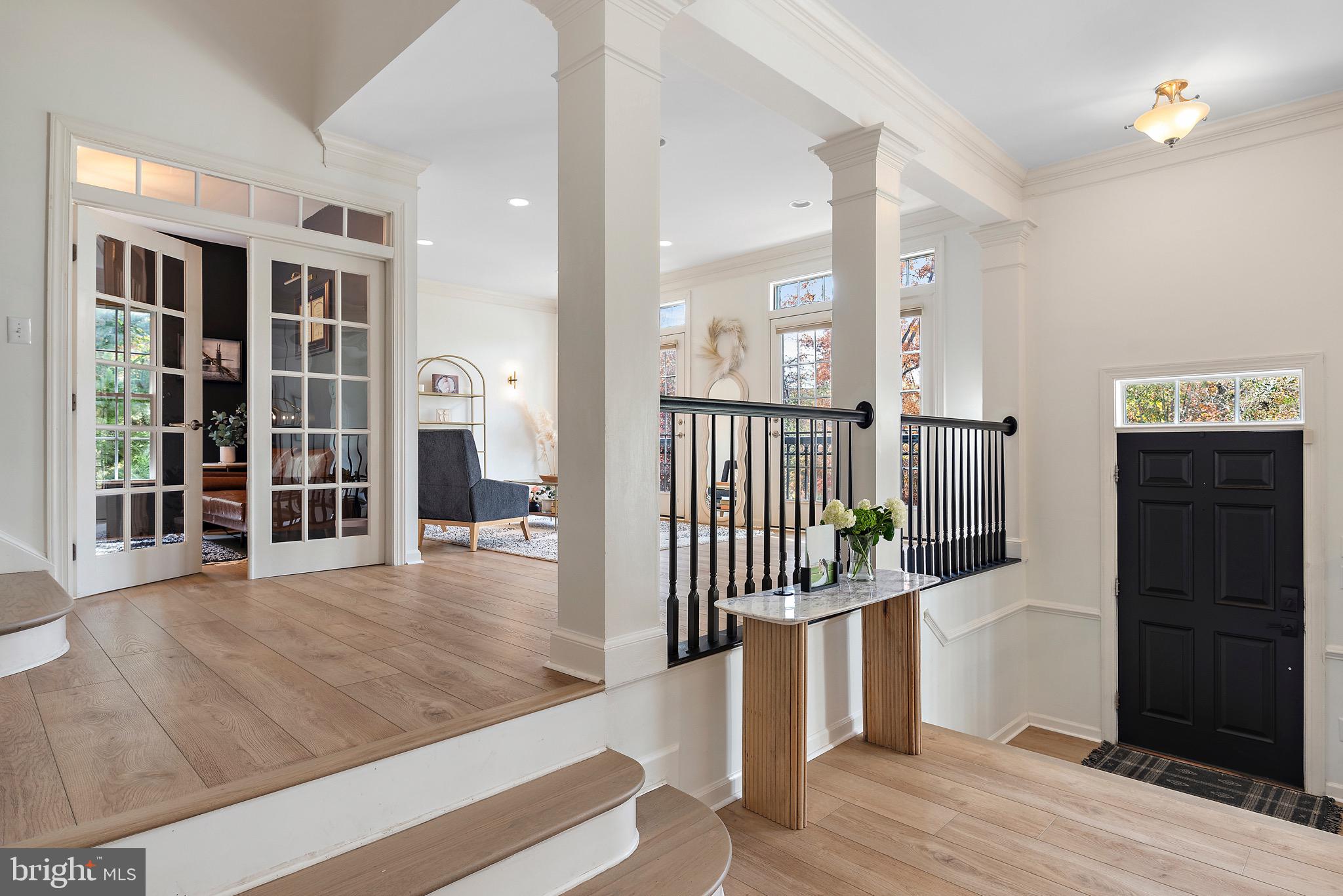 212 BOWEN COURT
