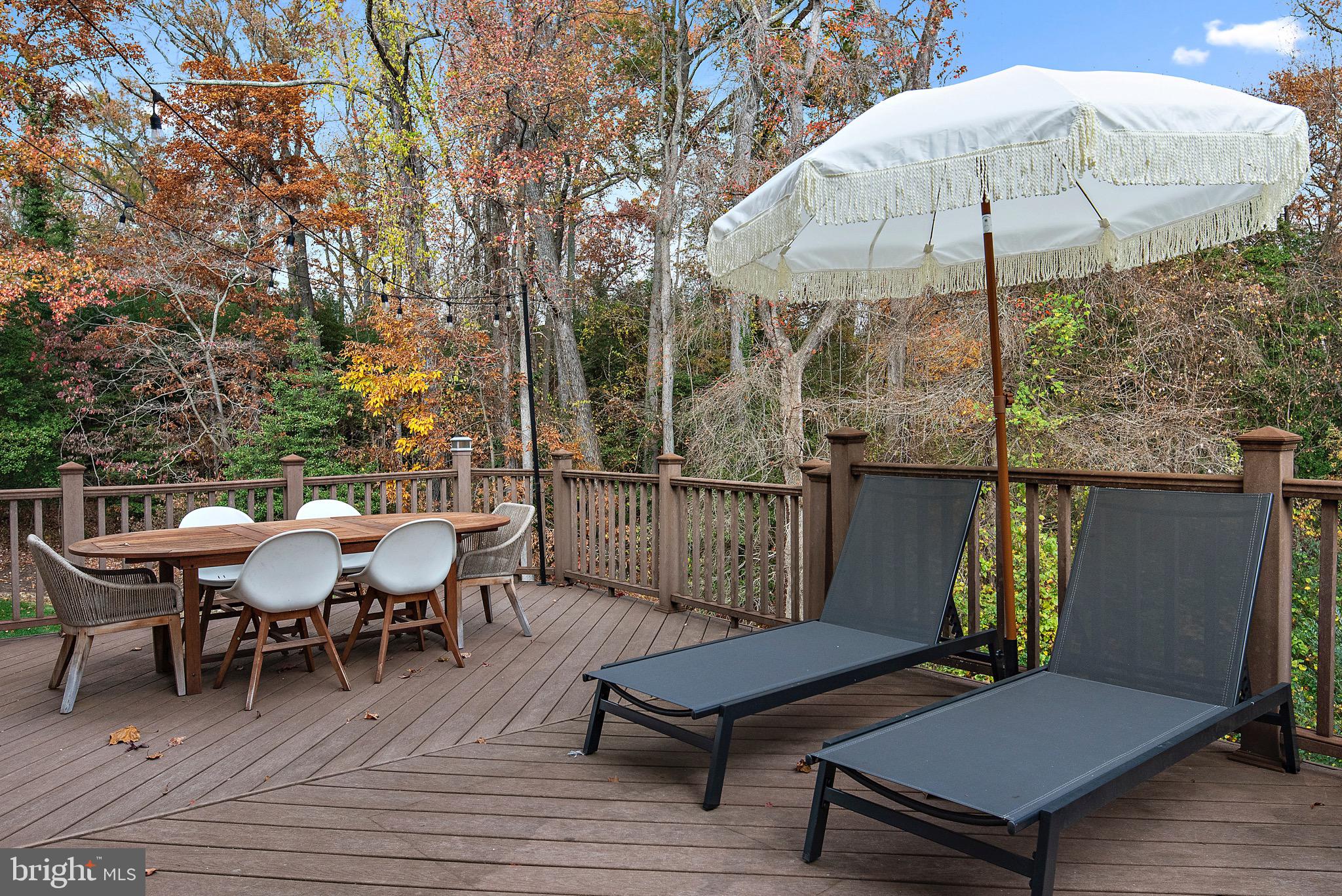 212 BOWEN COURT