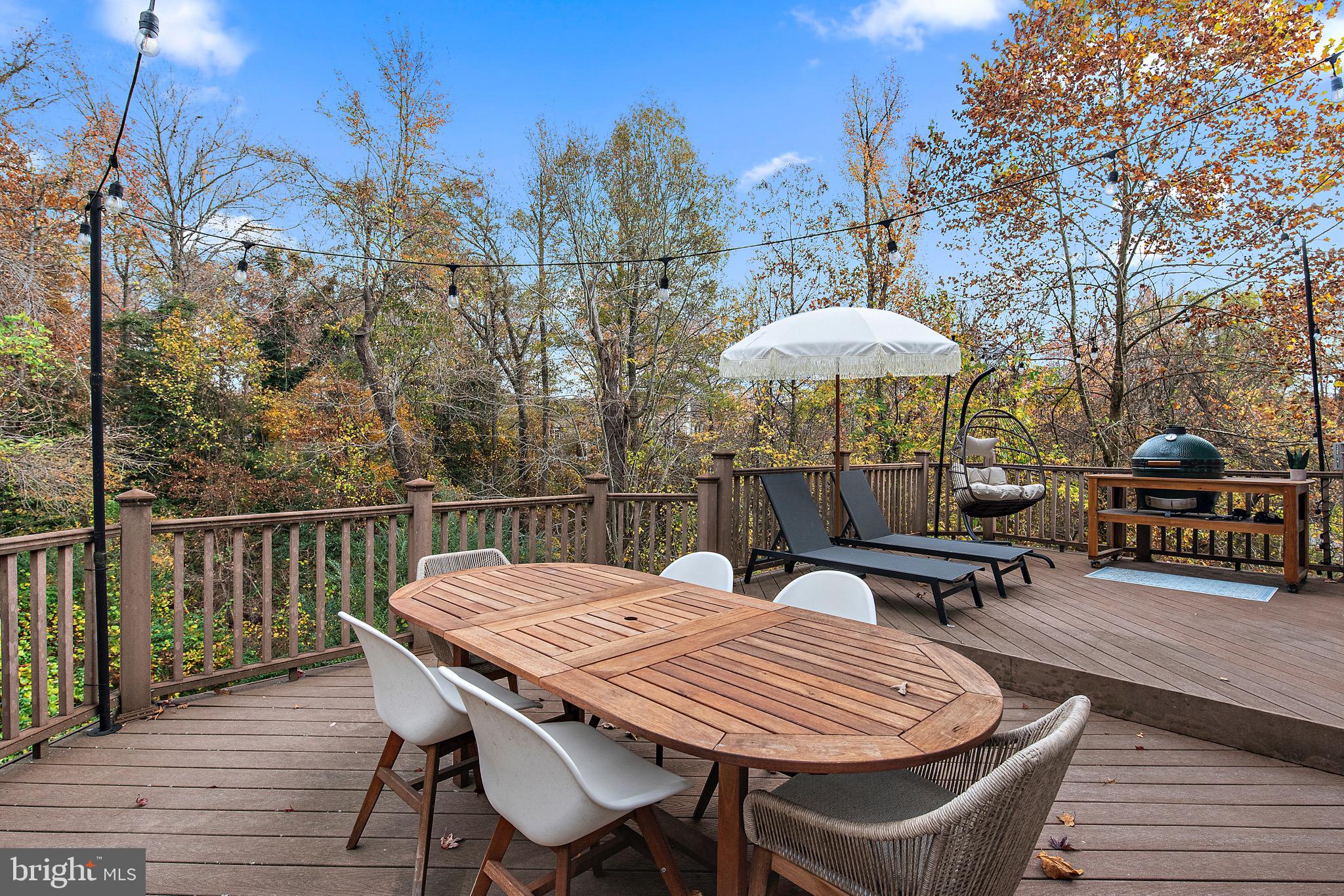 212 BOWEN COURT