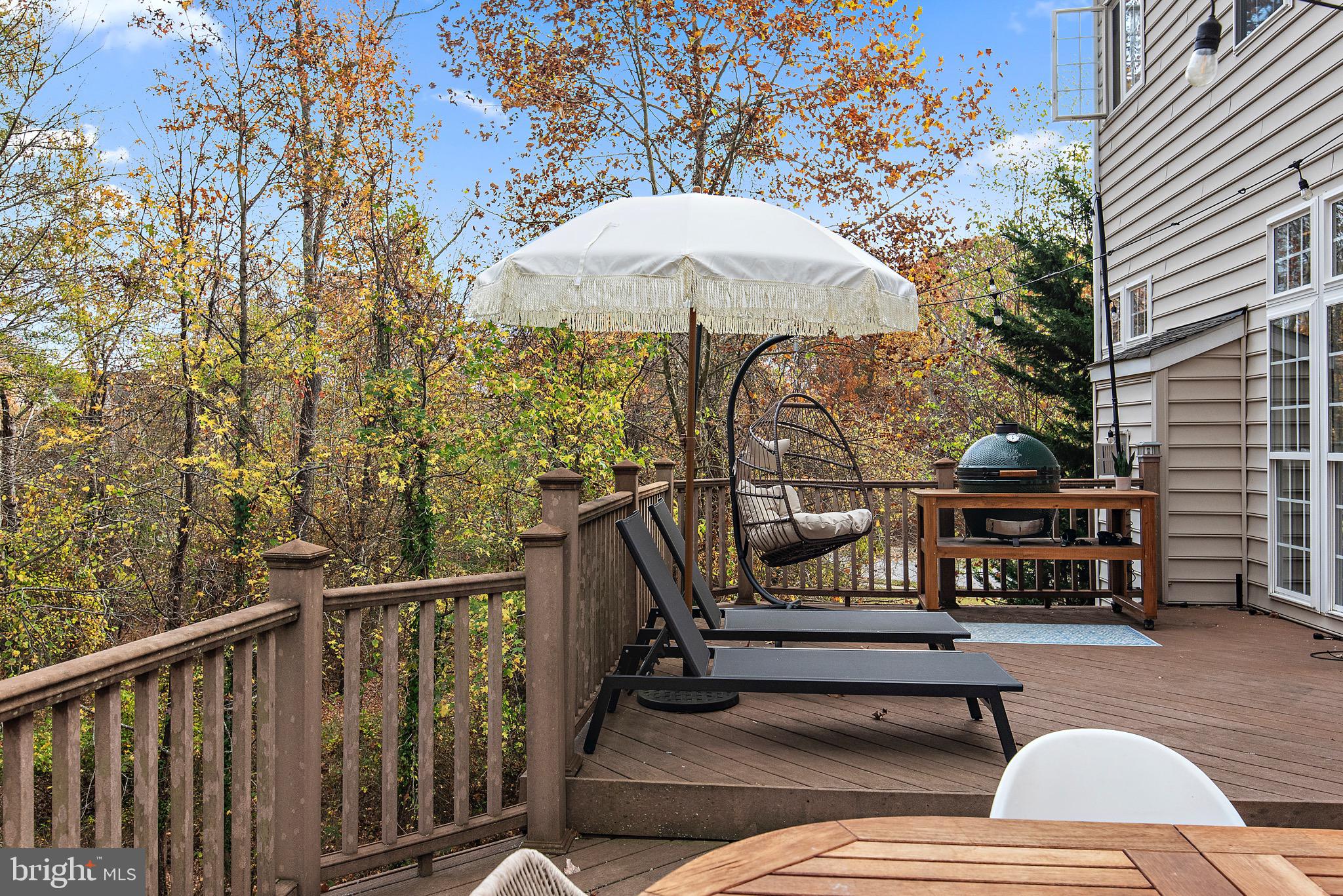 212 BOWEN COURT
