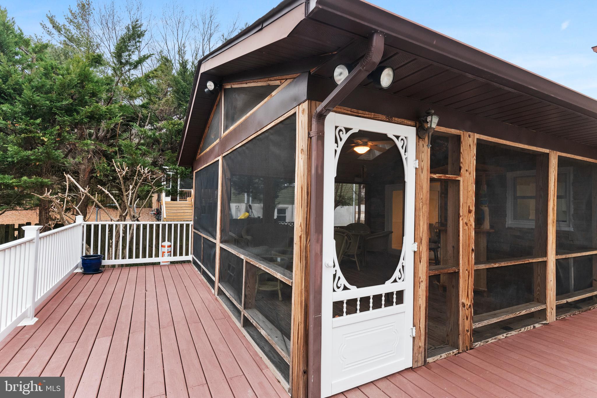 125 PINECREST DRIVE