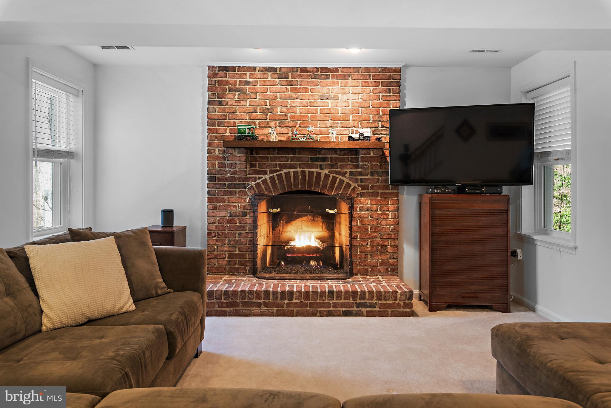 914 MALVERN HILL DRIVE