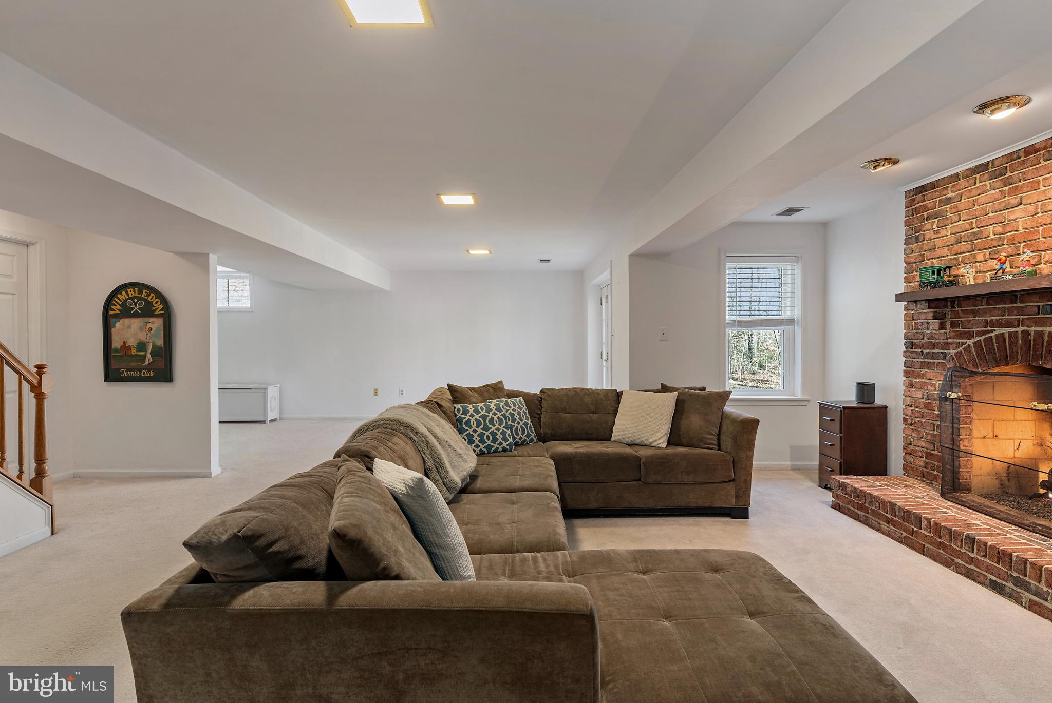 914 MALVERN HILL DRIVE