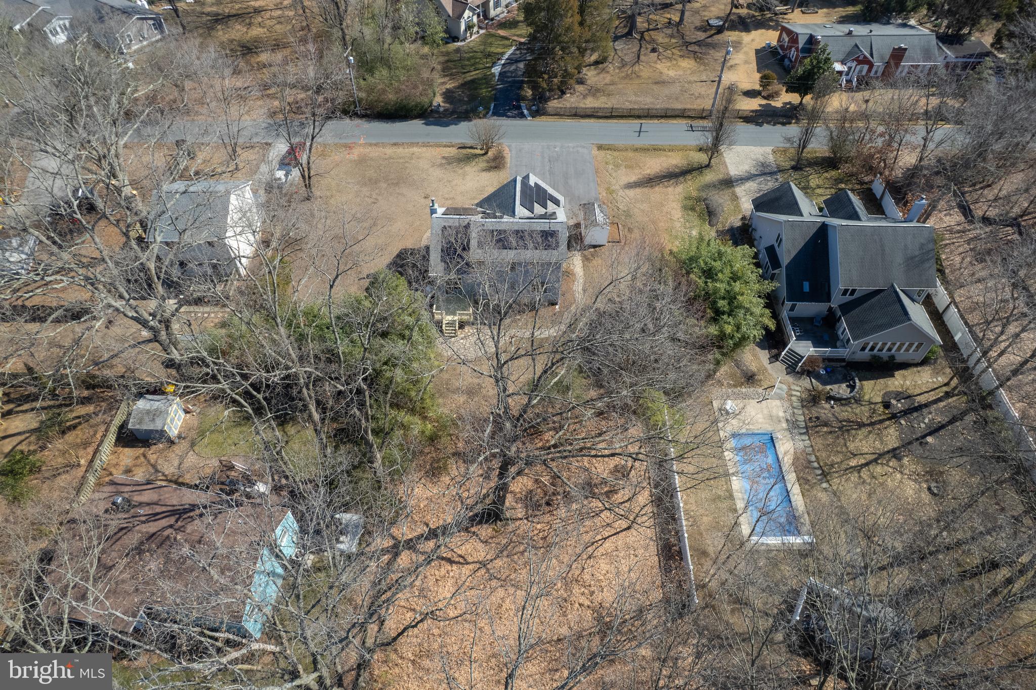 4906 LEE BOULEVARD