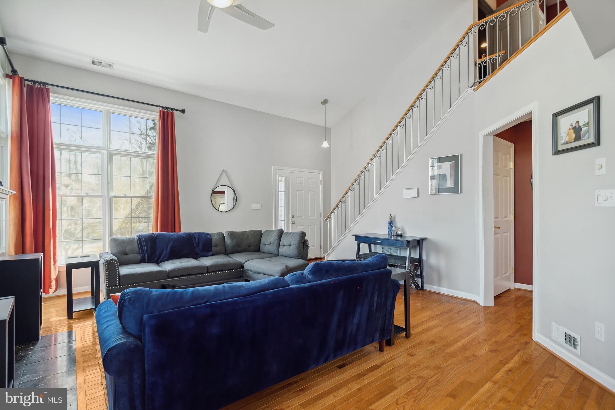 4906 LEE BOULEVARD