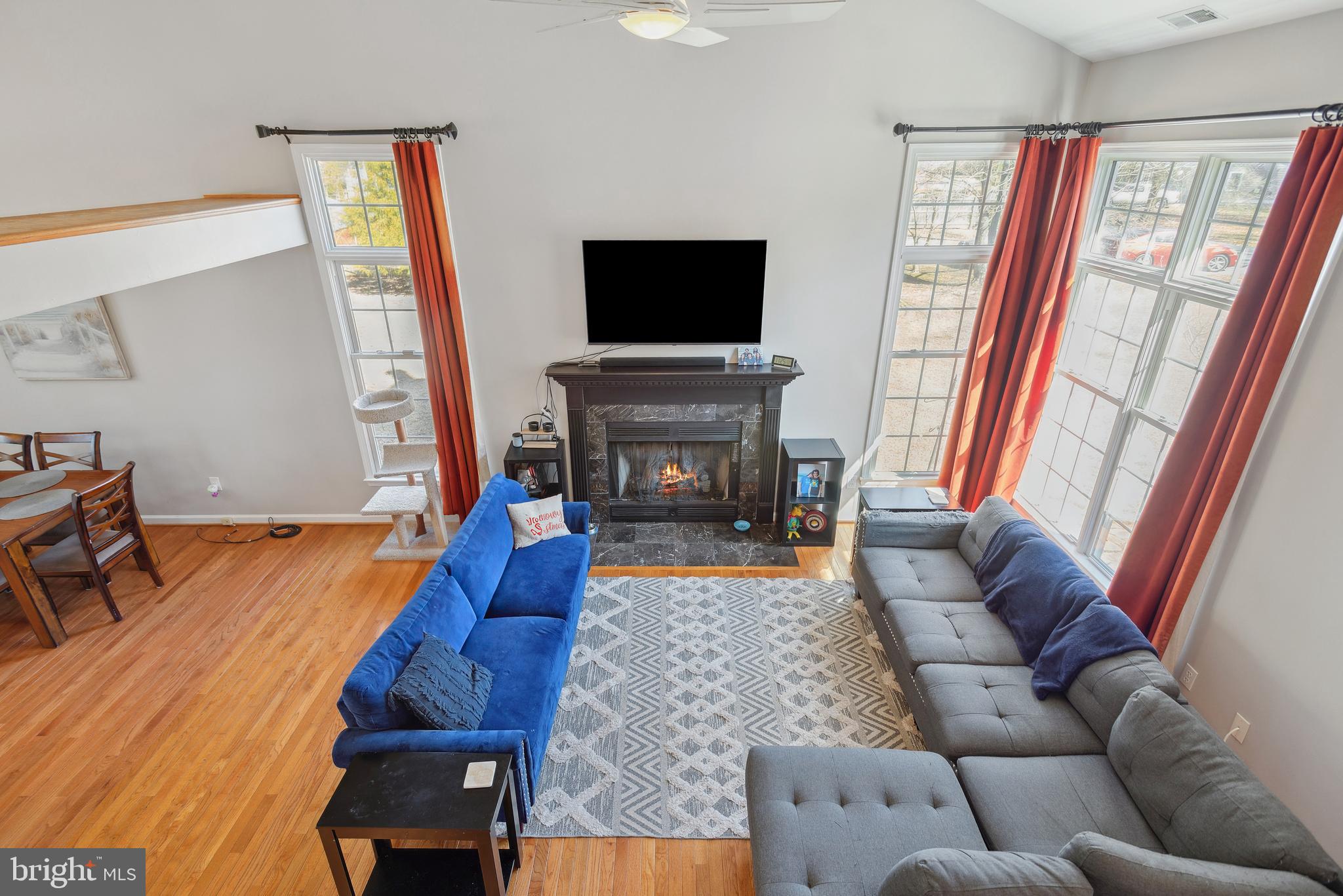 4906 LEE BOULEVARD