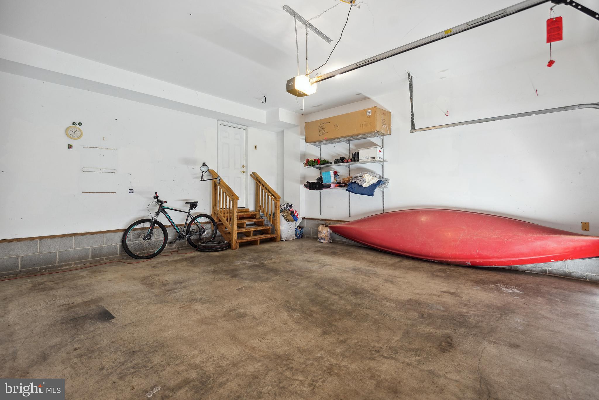 4906 LEE BOULEVARD