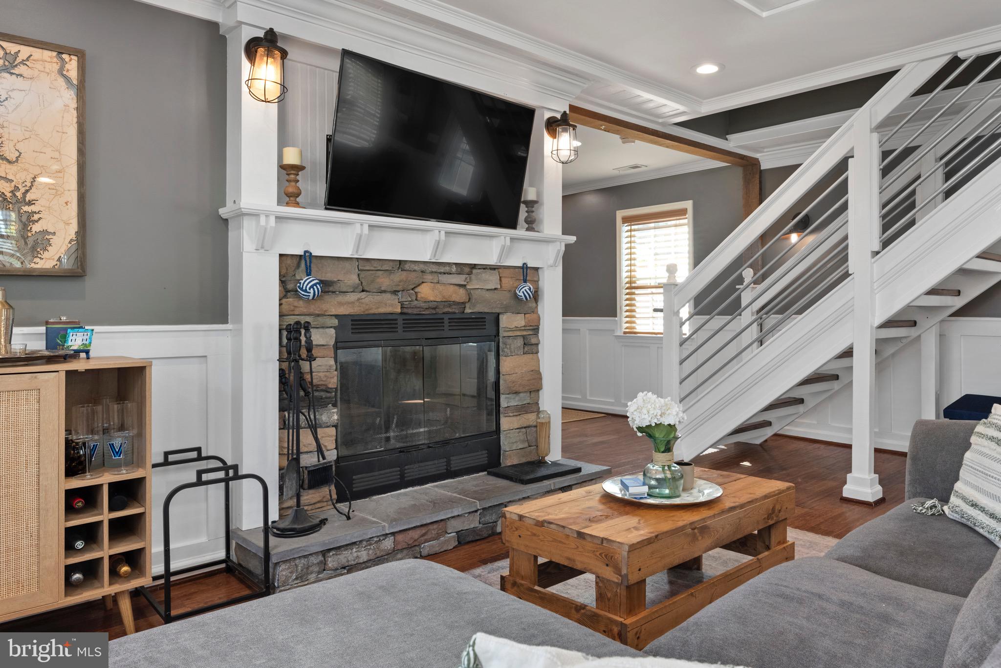 1627 SHORE DRIVE