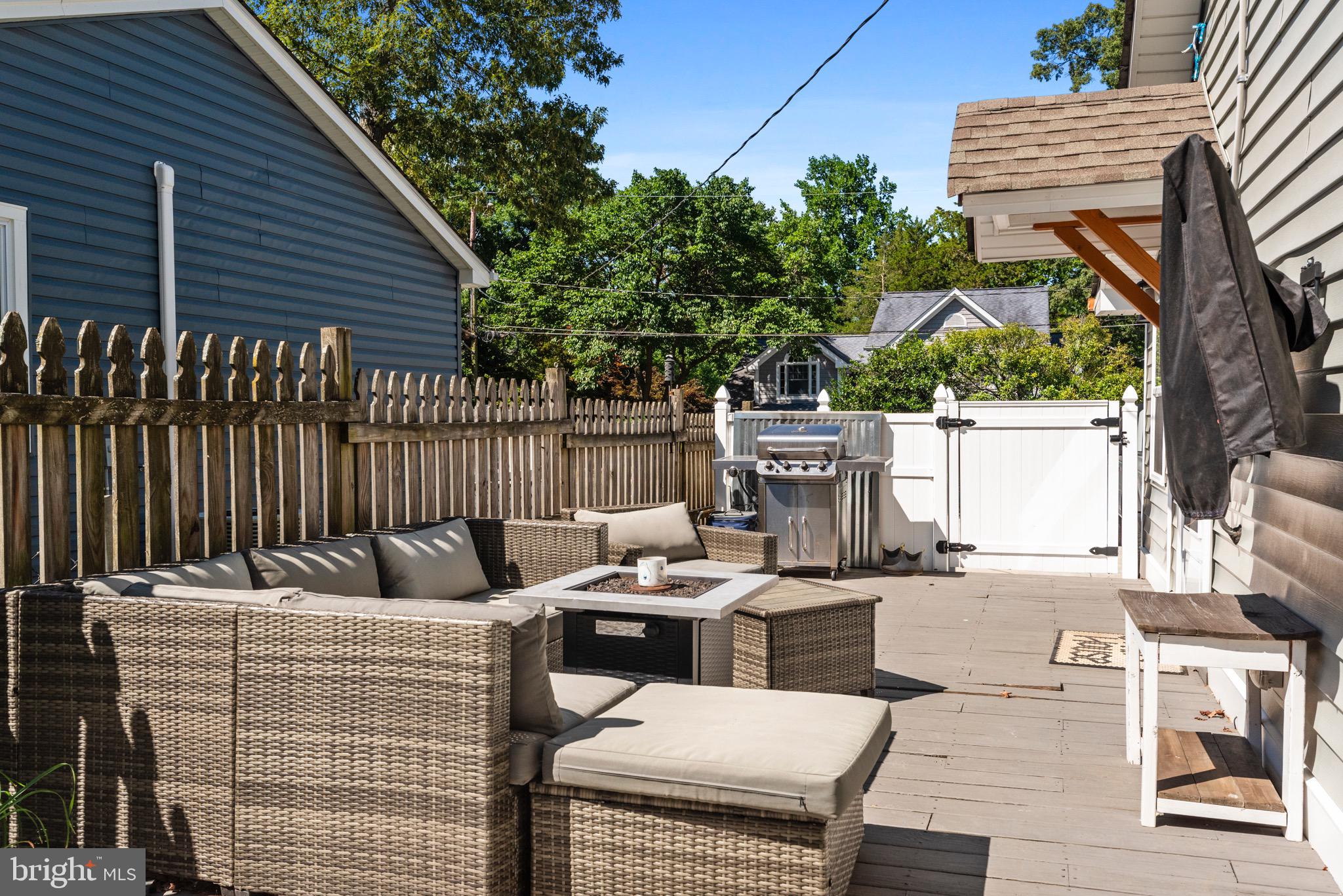 1627 SHORE DRIVE