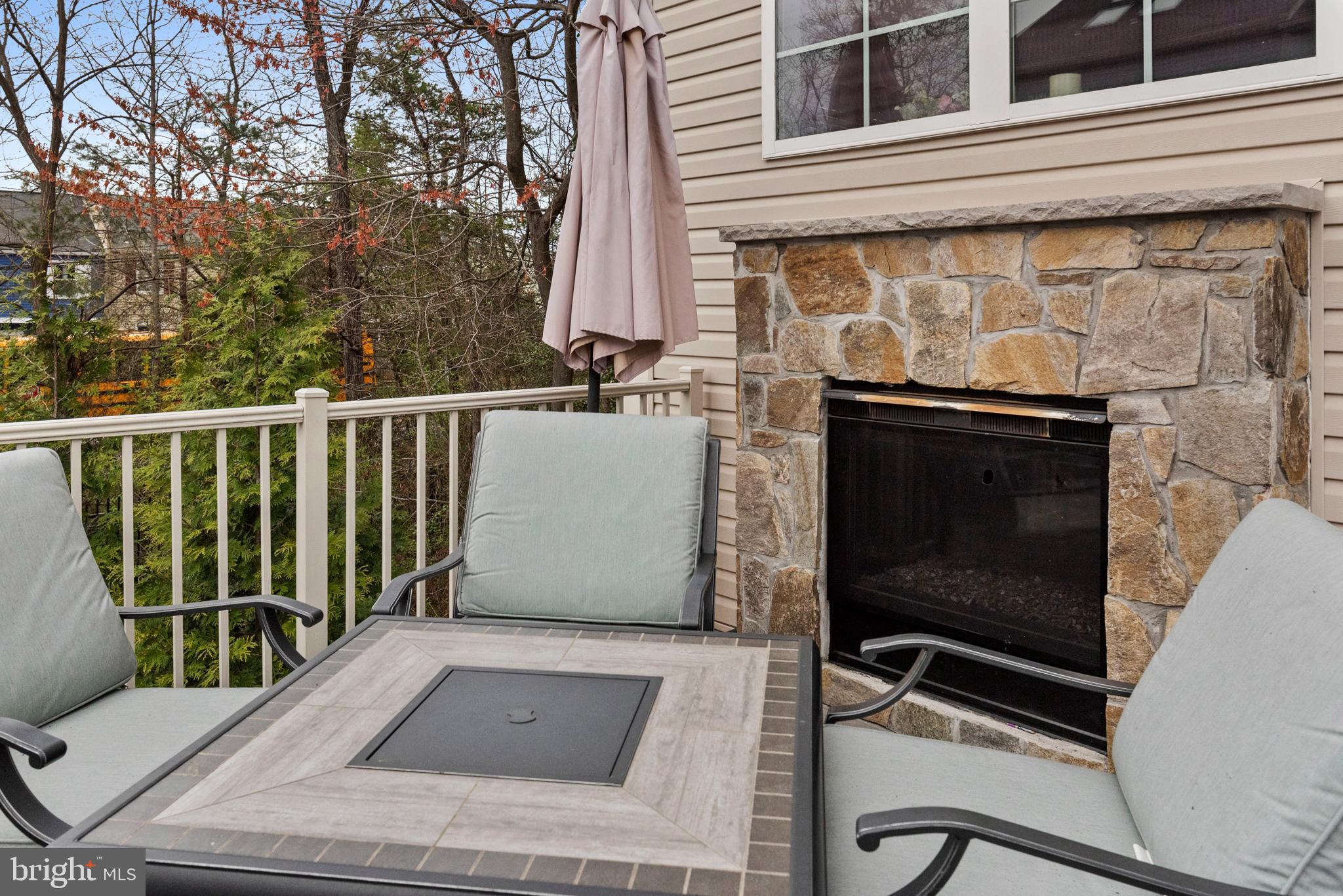 1614 BELLE DRIVE