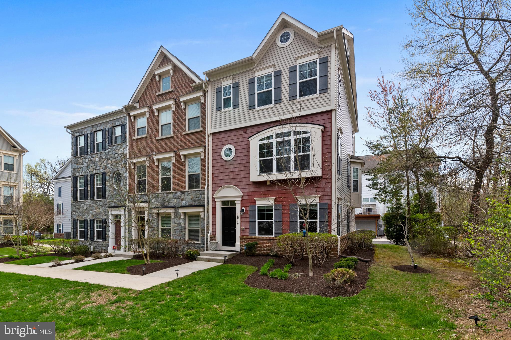 1614 BELLE DRIVE