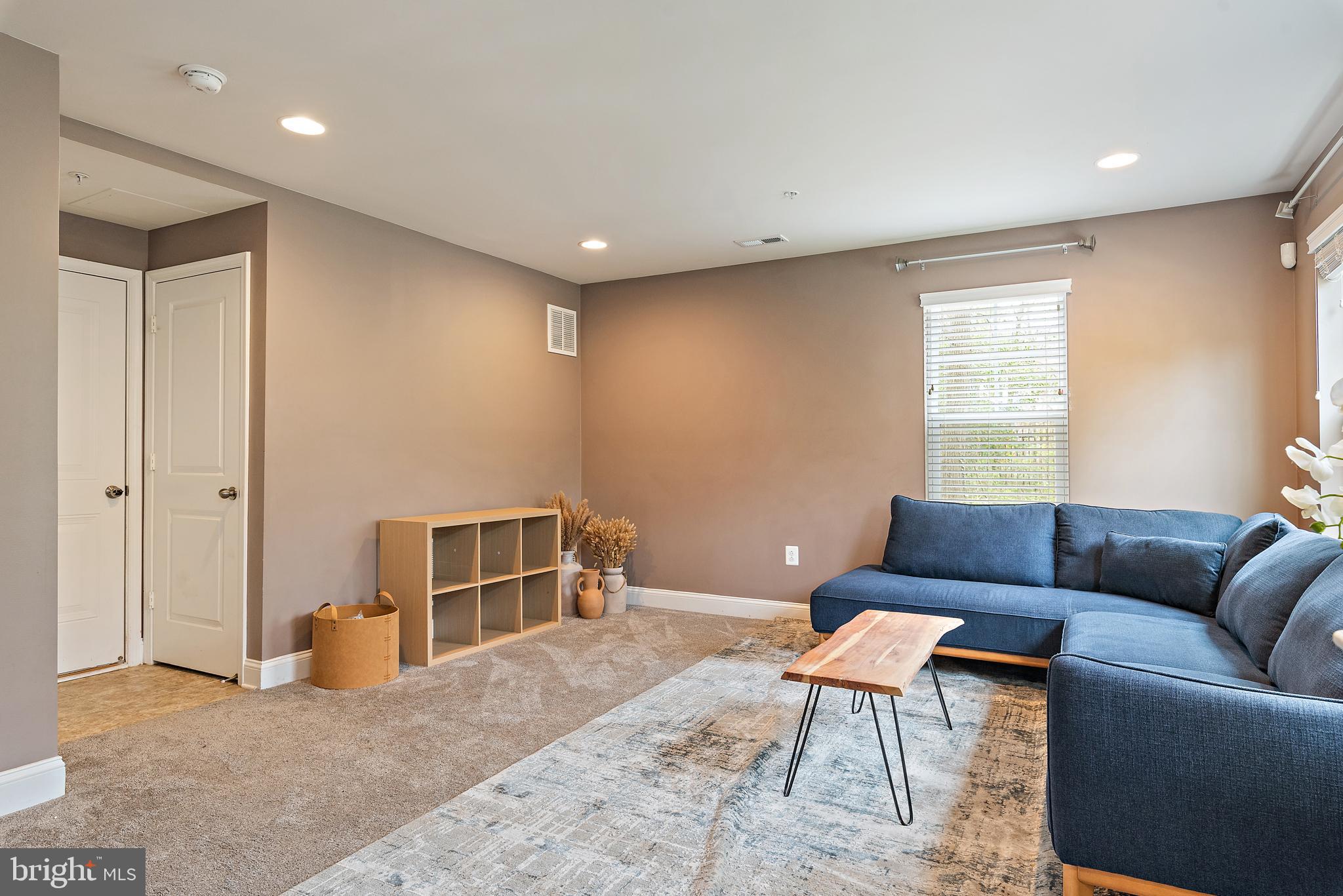 1614 BELLE DRIVE