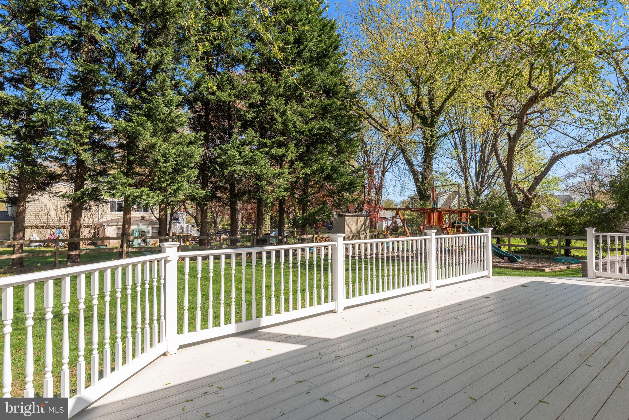734 DOGWOOD LANE