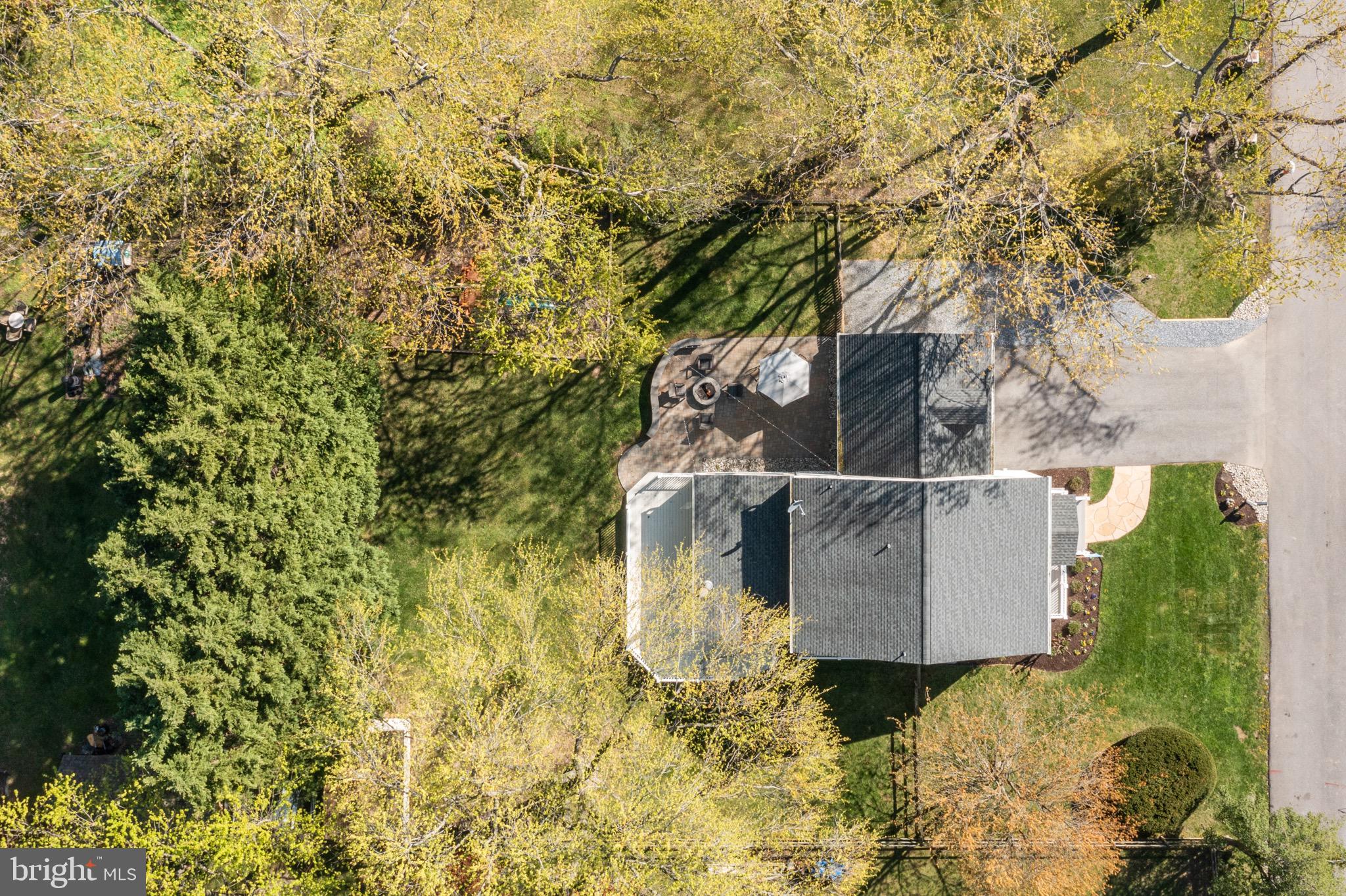 734 DOGWOOD LANE