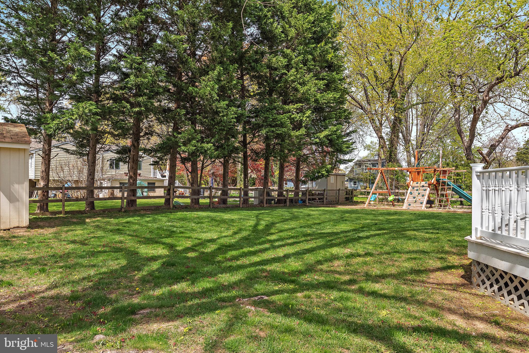 734 DOGWOOD LANE