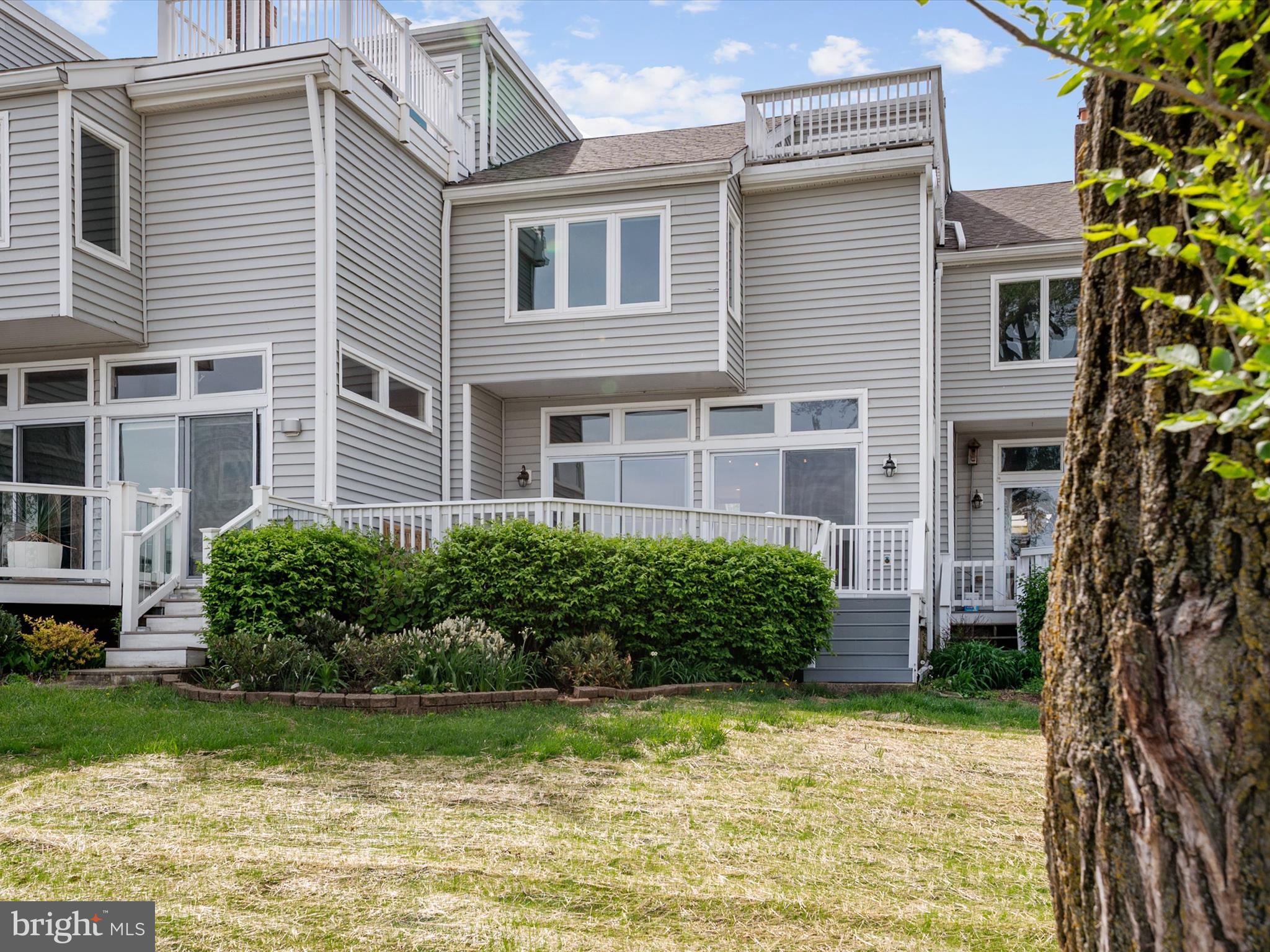 504 MOORINGS CIRCLE