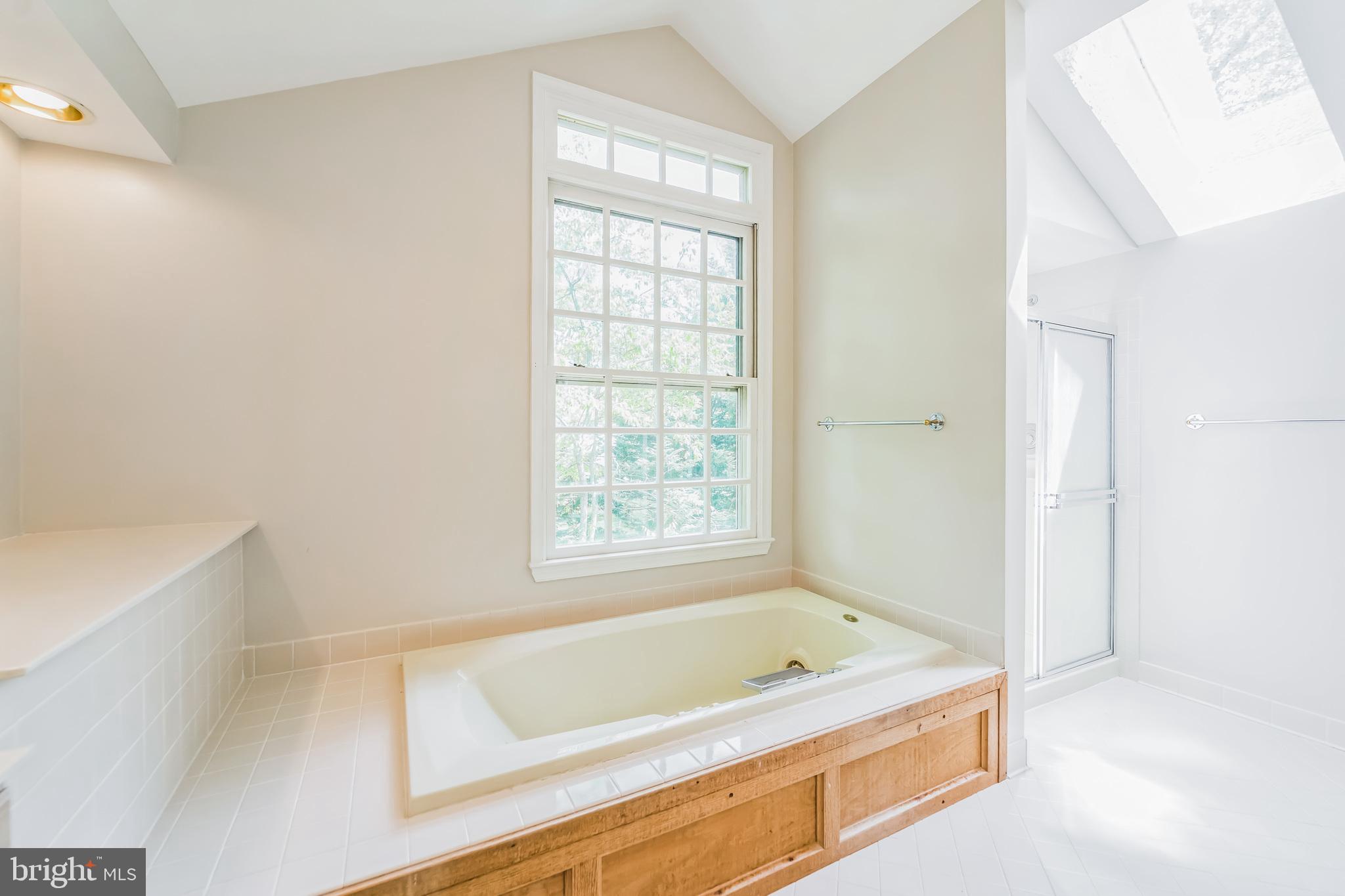 1206 SOUTHWIND COURT