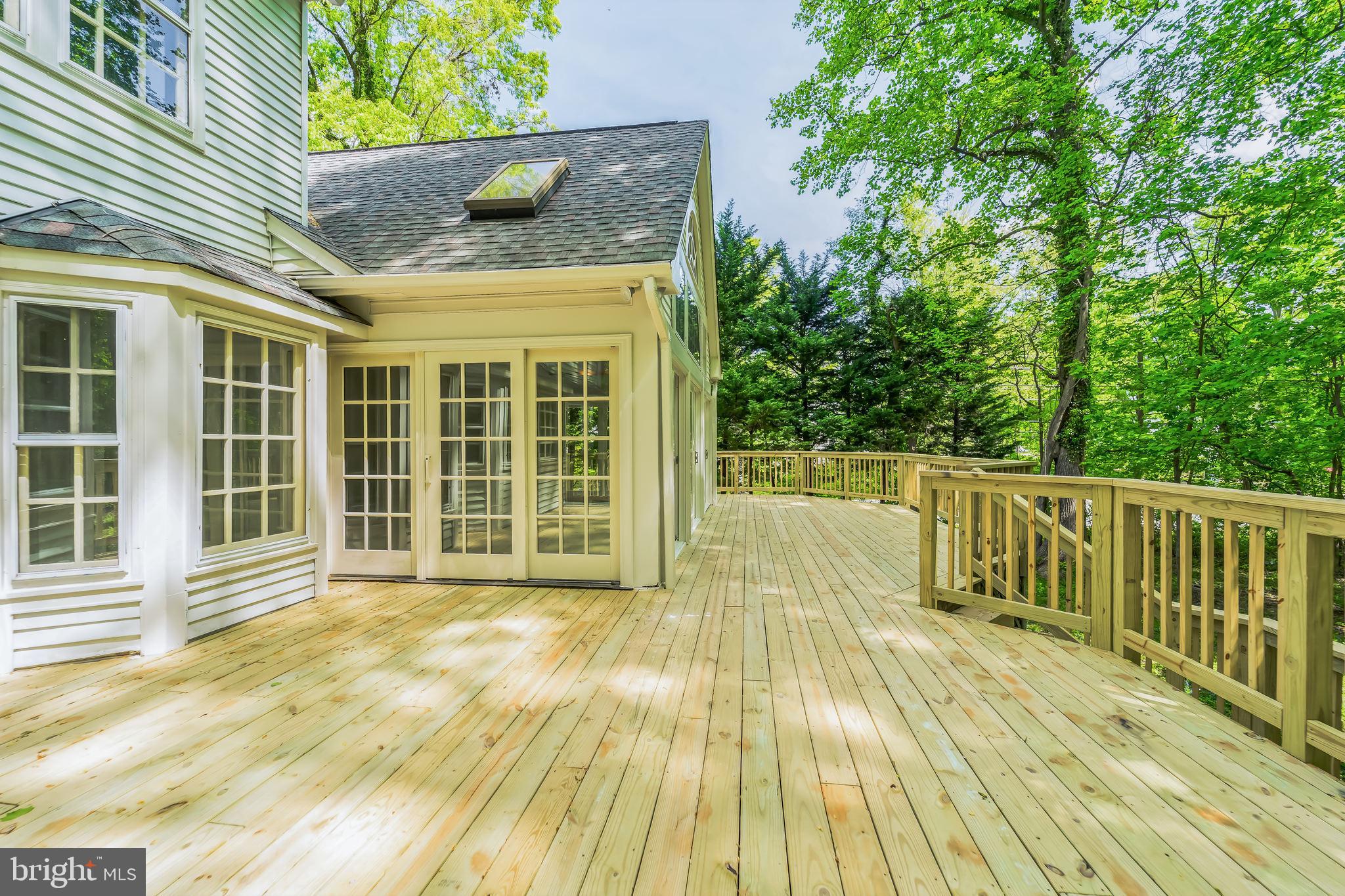 1206 SOUTHWIND COURT