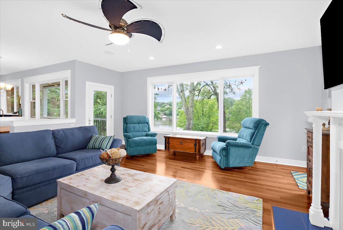 637 RAVINE ROAD